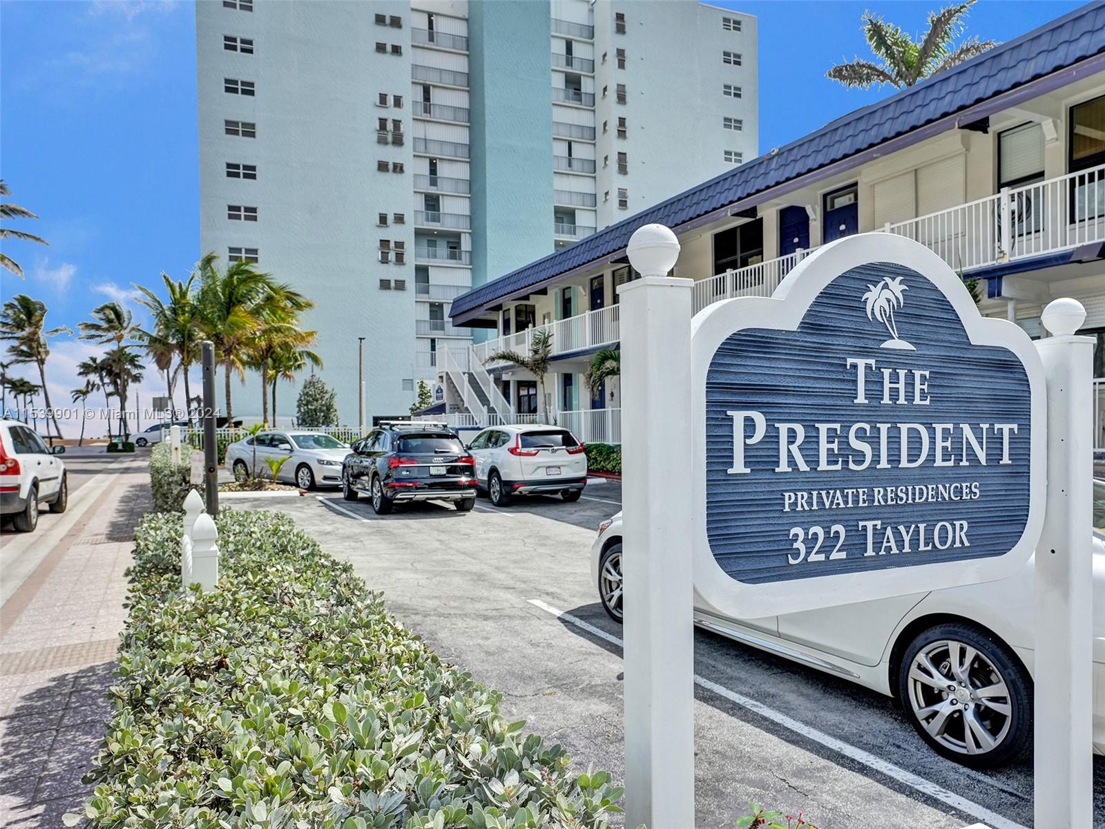322 Taylor St 1A, Hollywood, Florida 33019, 2 Bedrooms Bedrooms, ,1 BathroomBathrooms,Residential,For Sale,322 Taylor St 1A,A11539901