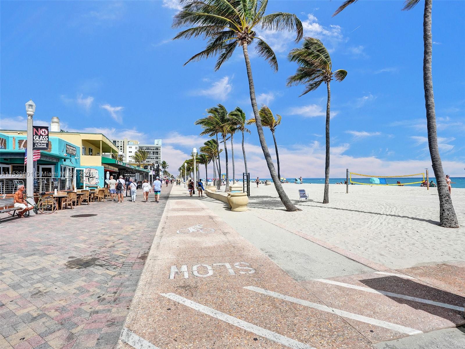 322 Taylor St 1A, Hollywood, Florida 33019, 2 Bedrooms Bedrooms, ,1 BathroomBathrooms,Residential,For Sale,322 Taylor St 1A,A11539901