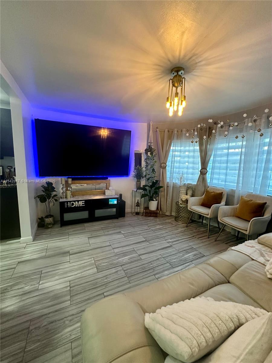 340 NE 170th St, North Miami Beach, Florida 33162, 3 Bedrooms Bedrooms, 6 Rooms Rooms,2 BathroomsBathrooms,Residential,For Sale,340 NE 170th St,A11542817