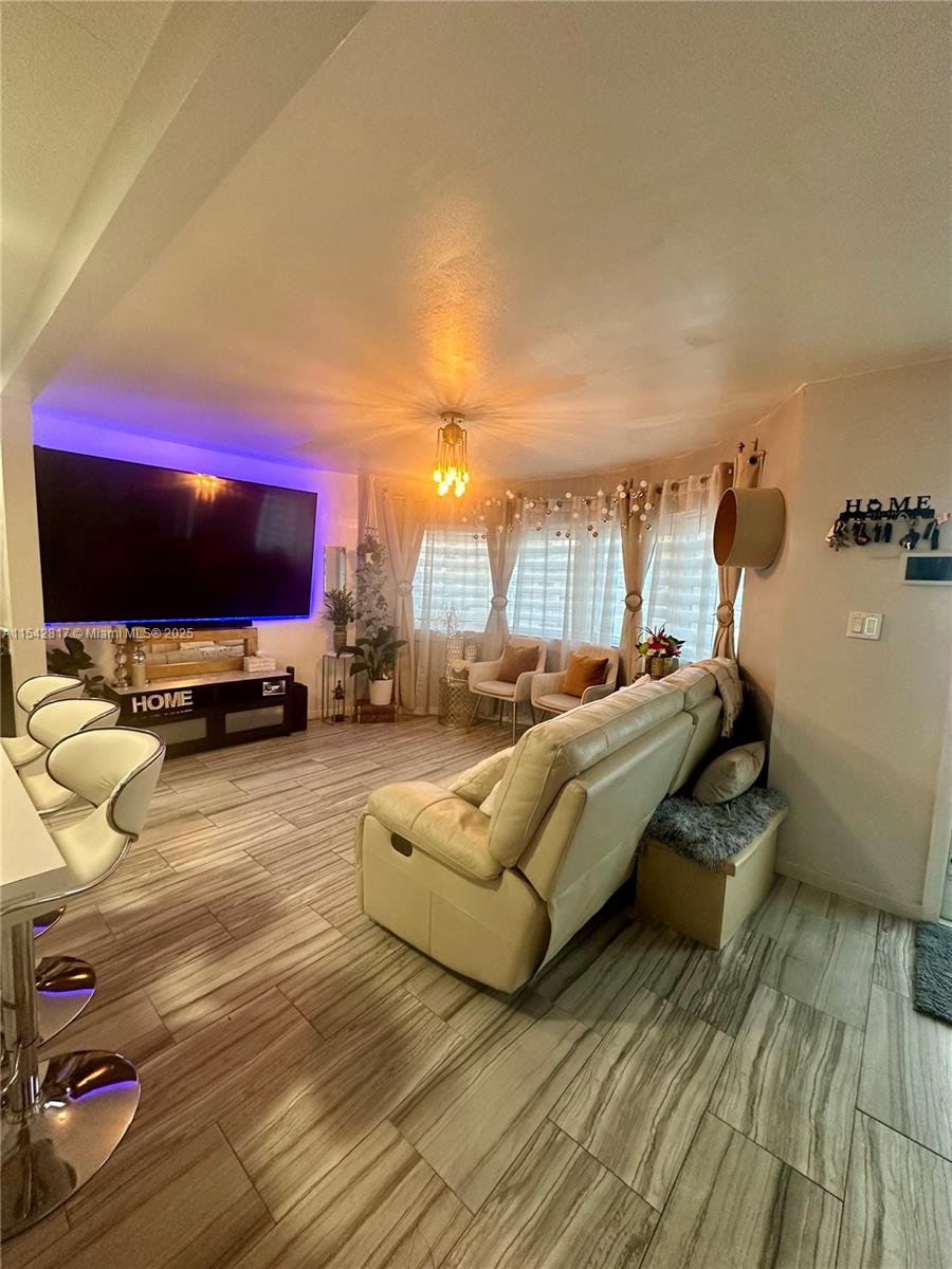 340 NE 170th St, North Miami Beach, Florida 33162, 3 Bedrooms Bedrooms, 6 Rooms Rooms,2 BathroomsBathrooms,Residential,For Sale,340 NE 170th St,A11542817