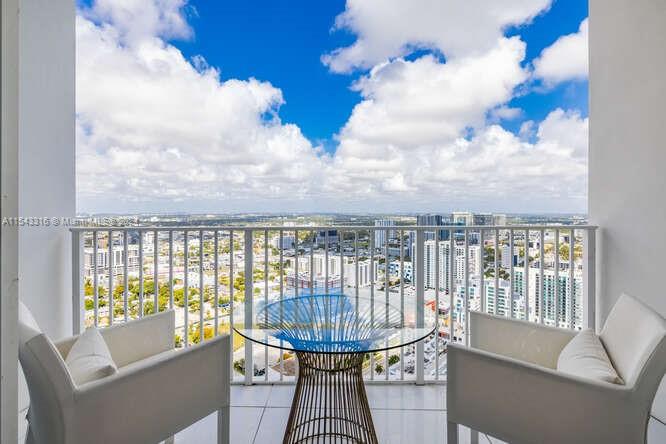 2020 N Bayshore Dr 3703, Miami, Florida 33137, 3 Bedrooms Bedrooms, ,3 BathroomsBathrooms,Residentiallease,For Rent,2020 N Bayshore Dr 3703,A11543316
