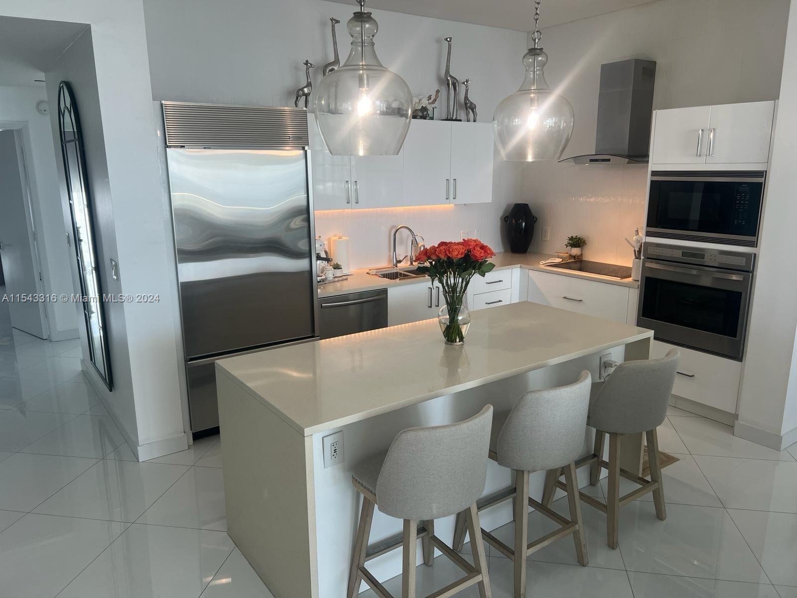 2020 N Bayshore Dr 3703, Miami, Florida 33137, 3 Bedrooms Bedrooms, ,3 BathroomsBathrooms,Residentiallease,For Rent,2020 N Bayshore Dr 3703,A11543316