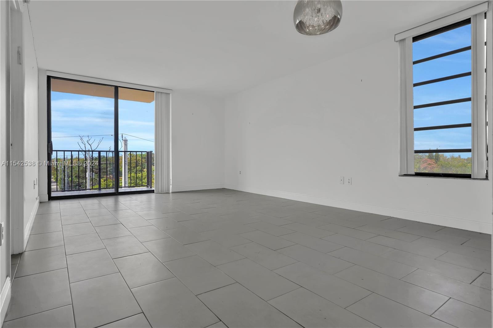 16751 NE 9th Ave 512, North Miami Beach, Florida 33162, 1 Bedroom Bedrooms, ,1 BathroomBathrooms,Residentiallease,For Rent,16751 NE 9th Ave 512,A11542538