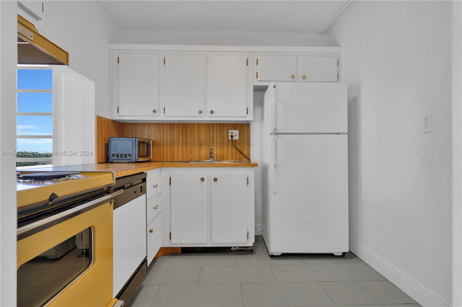 16751 NE 9th Ave 512, North Miami Beach, Florida 33162, 1 Bedroom Bedrooms, ,1 BathroomBathrooms,Residentiallease,For Rent,16751 NE 9th Ave 512,A11542538