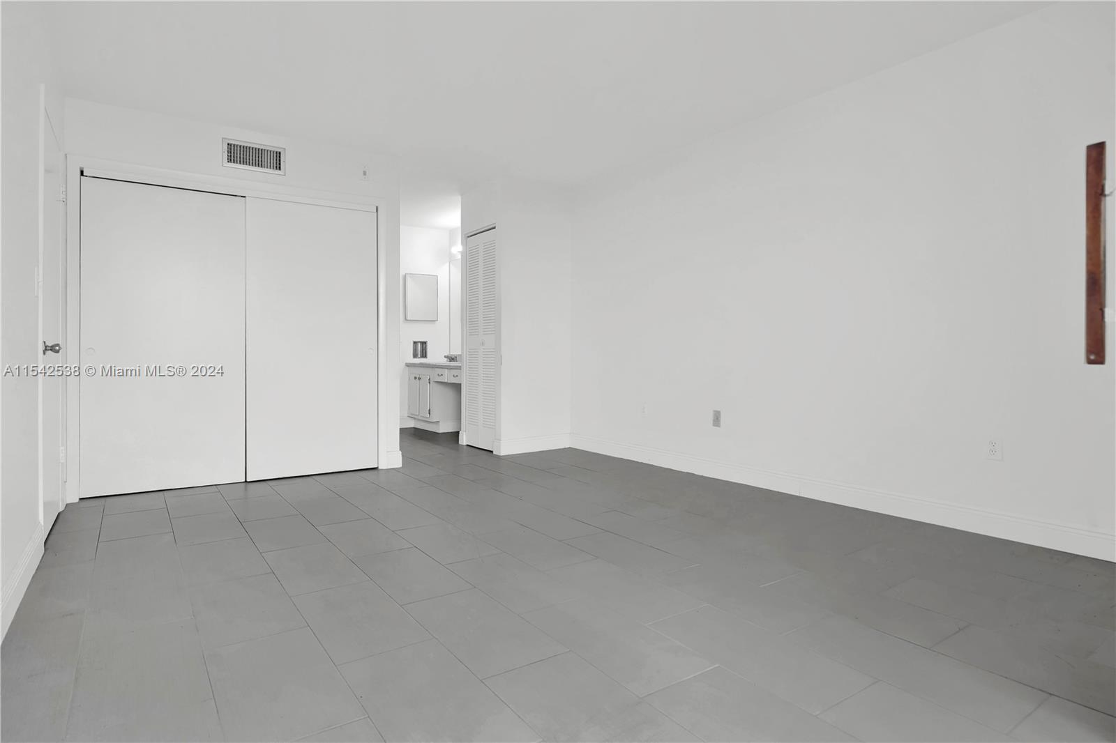 16751 NE 9th Ave 512, North Miami Beach, Florida 33162, 1 Bedroom Bedrooms, ,1 BathroomBathrooms,Residentiallease,For Rent,16751 NE 9th Ave 512,A11542538