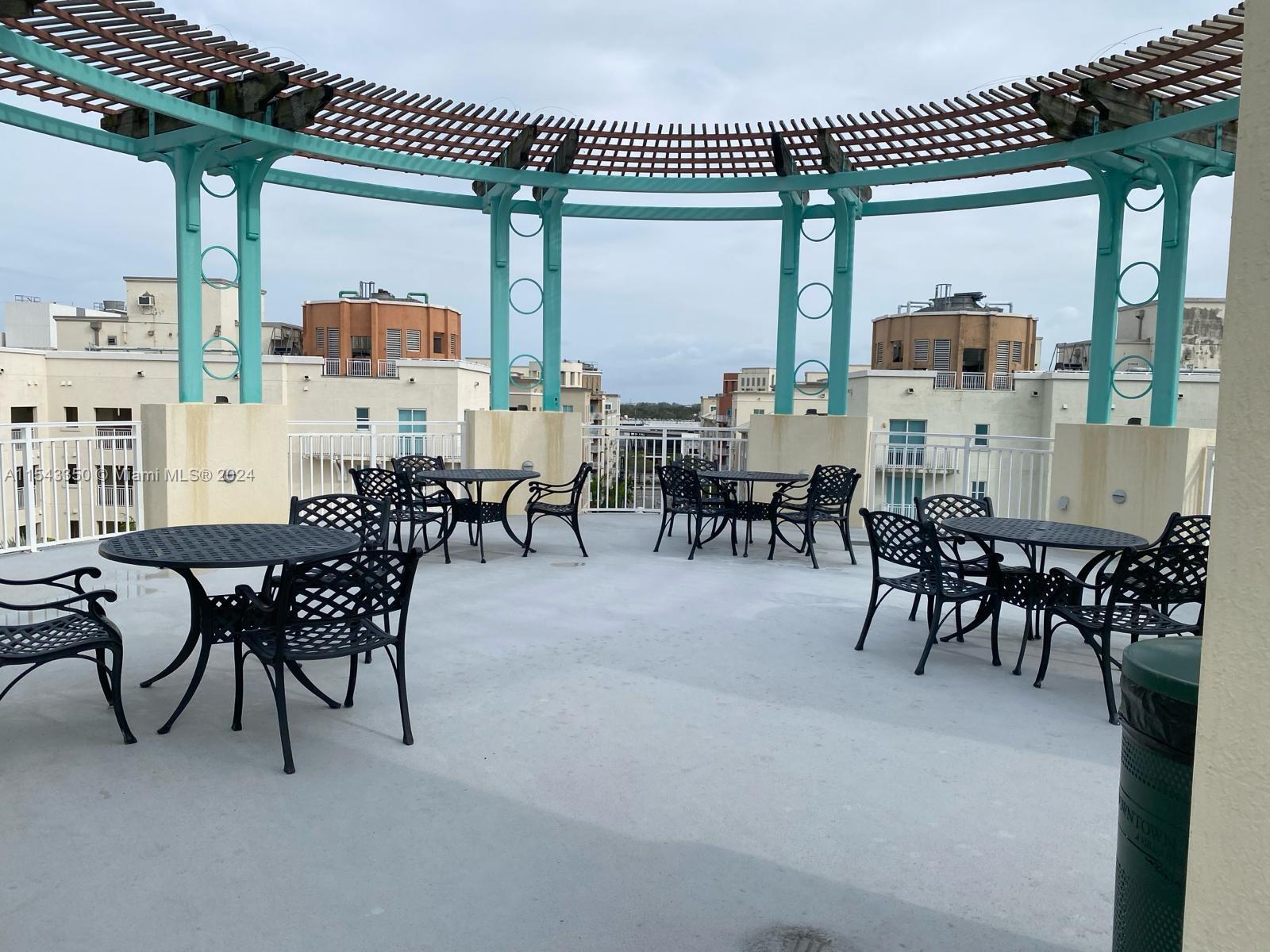 7275 SW 90th Way 207, Miami, Florida 33156, 1 Bedroom Bedrooms, ,2 BathroomsBathrooms,Residentiallease,For Rent,7275 SW 90th Way 207,A11543350
