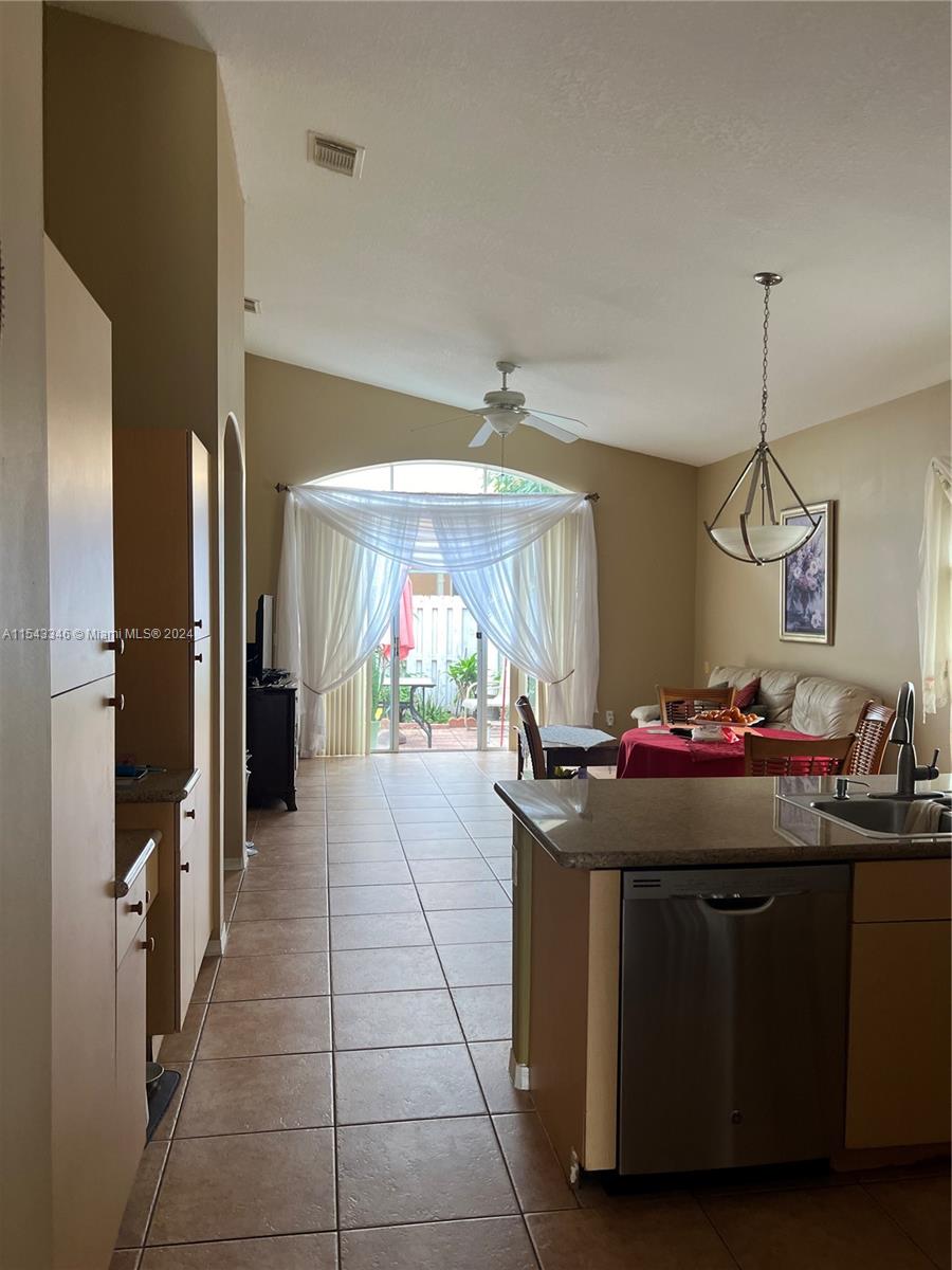 7769 18th Ct, Pembroke Pines, FL, 33024 United States, 3 Bedrooms Bedrooms, ,2 BathroomsBathrooms,Residential,For Sale,18th Ct,A11543346