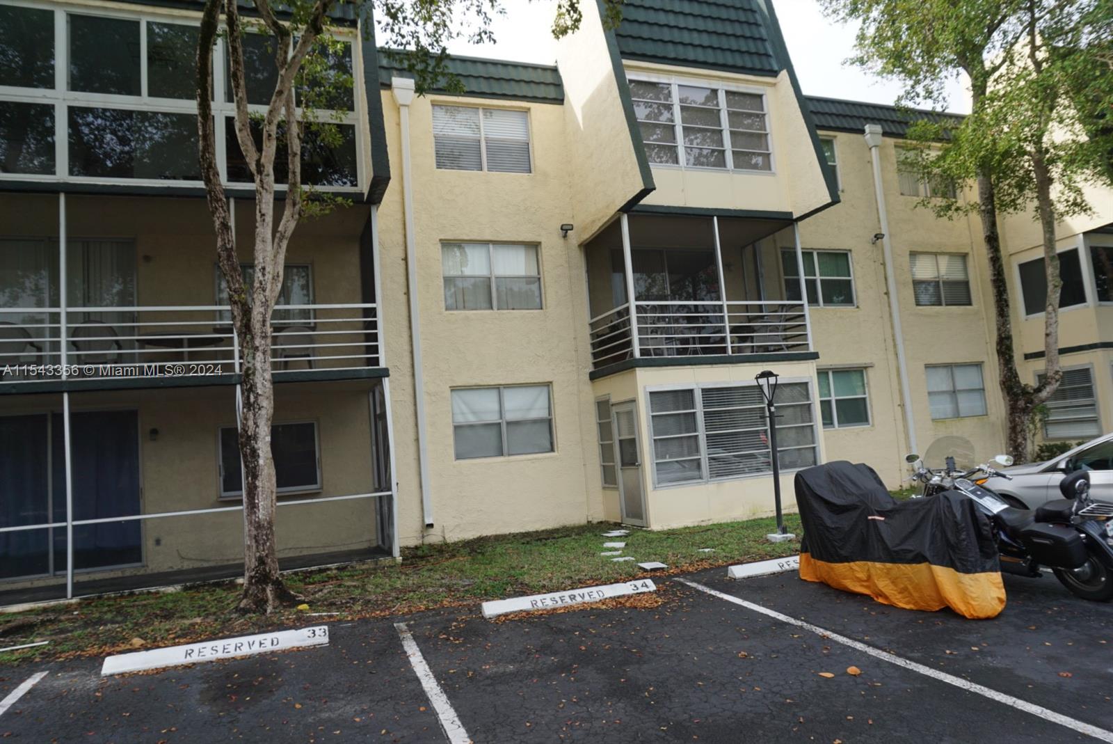 9090 Lime Bay Blvd 214, Tamarac, Florida 33321, 1 Bedroom Bedrooms, ,1 BathroomBathrooms,Residential,For Sale,9090 Lime Bay Blvd 214,A11543356