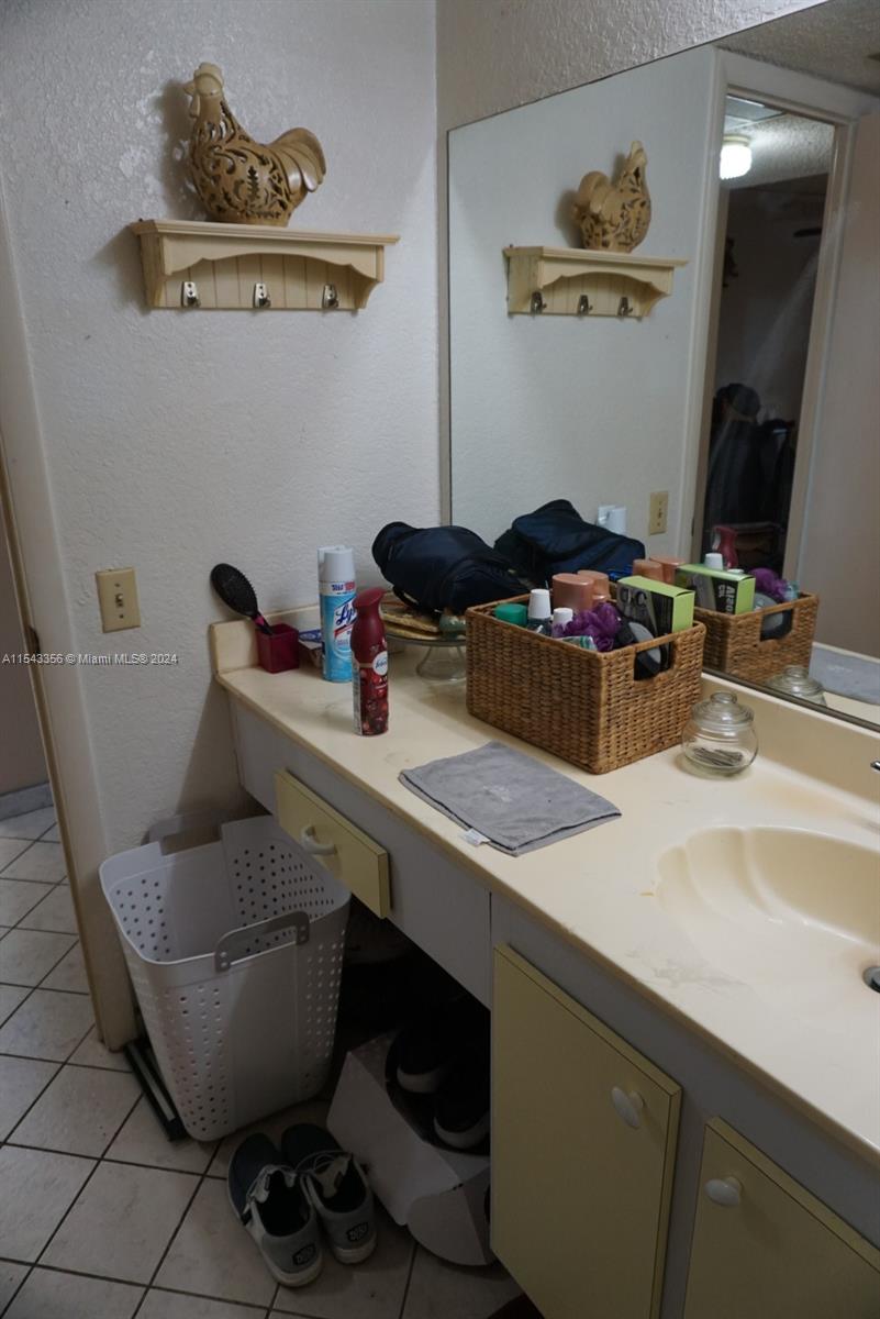9090 Lime Bay Blvd 214, Tamarac, Florida 33321, 1 Bedroom Bedrooms, ,1 BathroomBathrooms,Residential,For Sale,9090 Lime Bay Blvd 214,A11543356