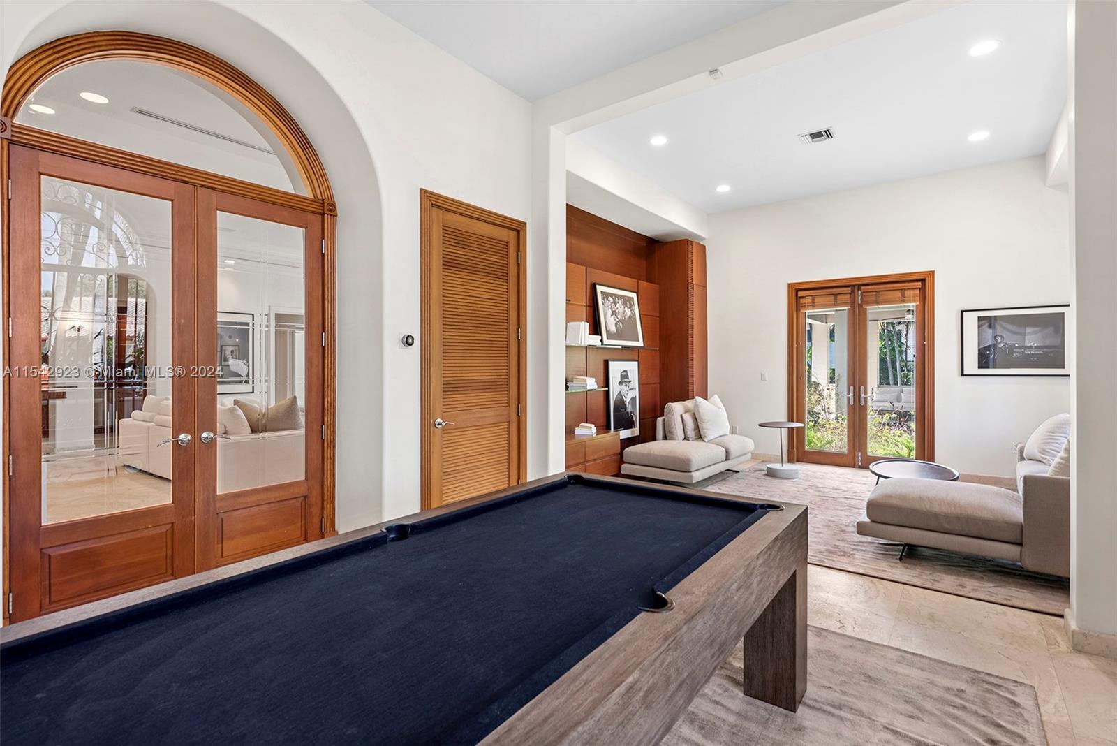 296 Ocean Blvd, Golden Beach, FL, 33160 United States, 6 Bedrooms Bedrooms, ,6 BathroomsBathrooms,Residential,For Sale,Ocean Blvd,A11542923