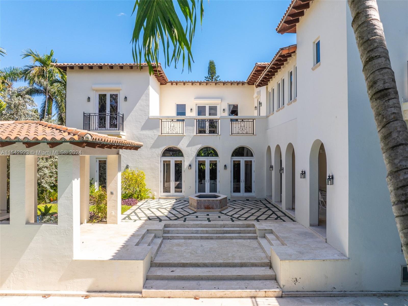 296 Ocean Blvd, Golden Beach, FL, 33160 United States, 6 Bedrooms Bedrooms, ,6 BathroomsBathrooms,Residential,For Sale,Ocean Blvd,A11542923