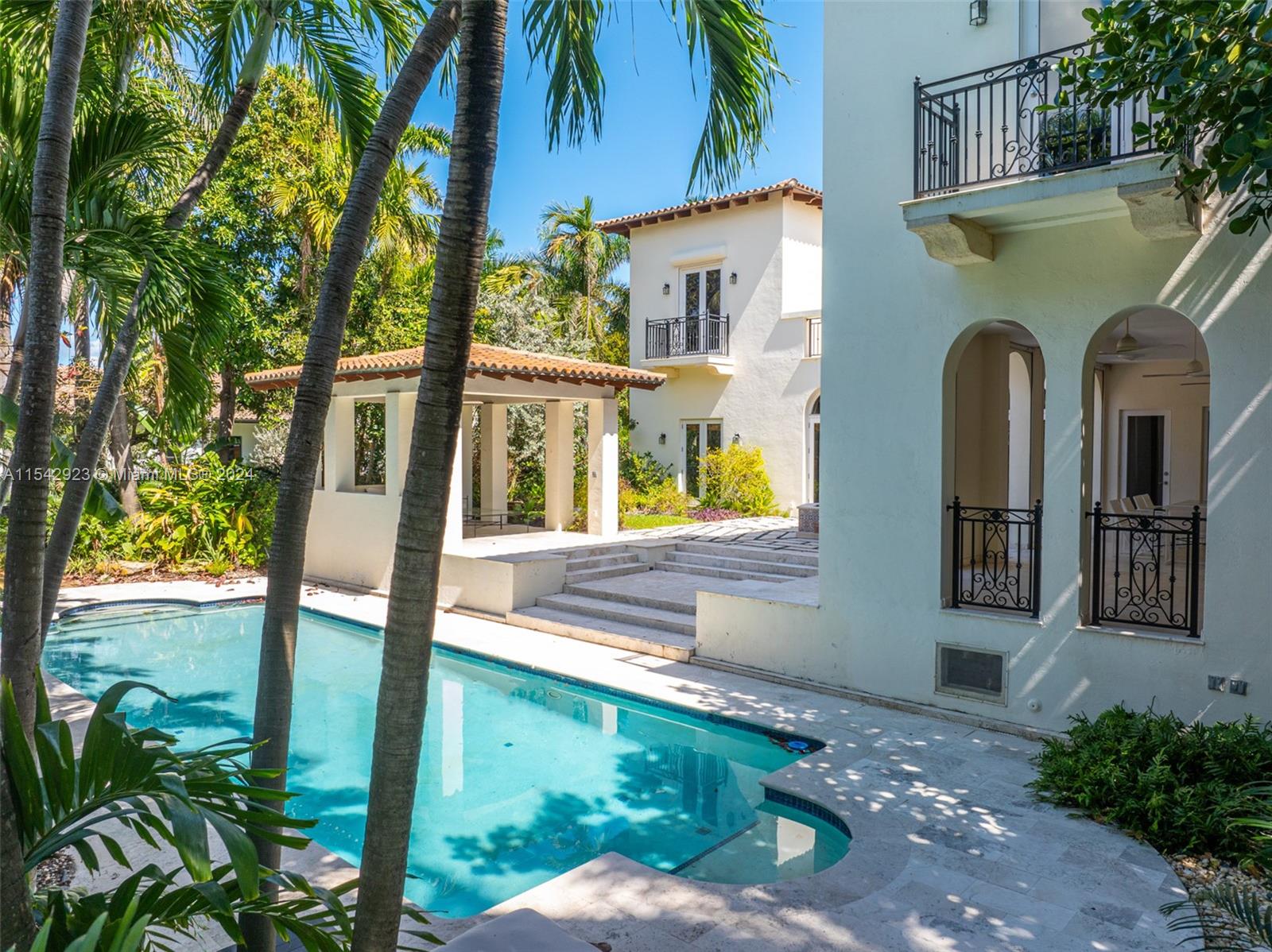 296 Ocean Blvd, Golden Beach, FL, 33160 United States, 6 Bedrooms Bedrooms, ,6 BathroomsBathrooms,Residential,For Sale,Ocean Blvd,A11542923