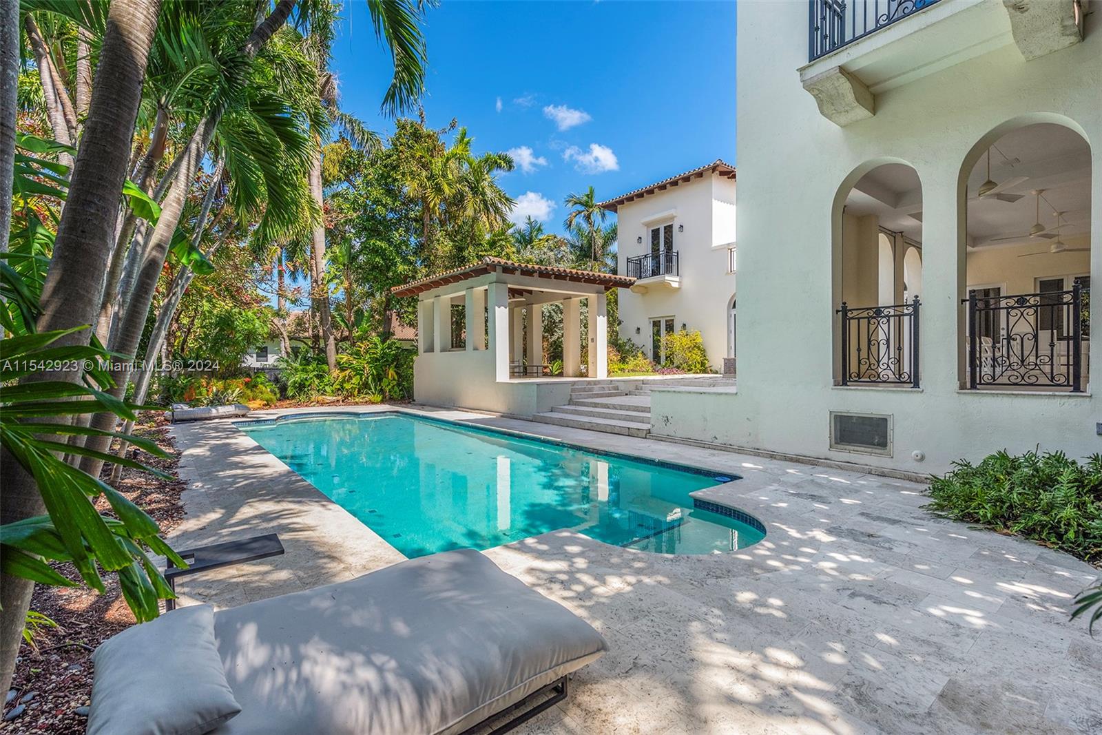 296 Ocean Blvd, Golden Beach, FL, 33160 United States, 6 Bedrooms Bedrooms, ,6 BathroomsBathrooms,Residential,For Sale,Ocean Blvd,A11542923