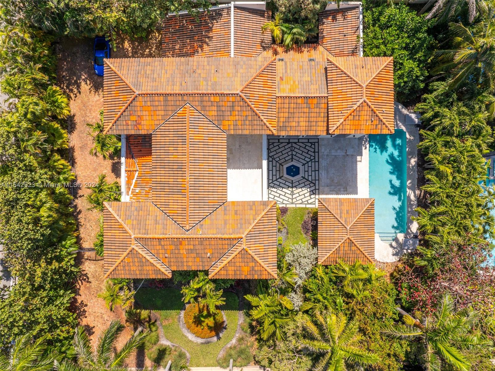 296 Ocean Blvd, Golden Beach, FL, 33160 United States, 6 Bedrooms Bedrooms, ,6 BathroomsBathrooms,Residential,For Sale,Ocean Blvd,A11542923