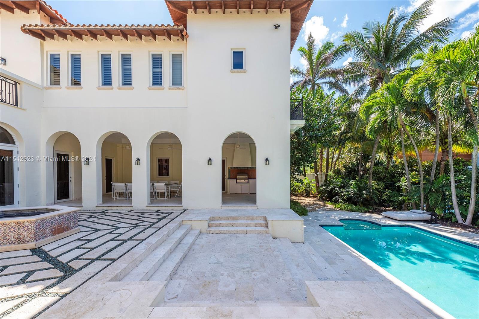 296 Ocean Blvd, Golden Beach, FL, 33160 United States, 6 Bedrooms Bedrooms, ,6 BathroomsBathrooms,Residential,For Sale,Ocean Blvd,A11542923