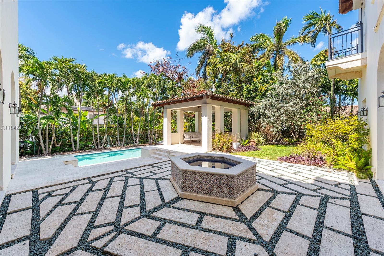 296 Ocean Blvd, Golden Beach, FL, 33160 United States, 6 Bedrooms Bedrooms, ,6 BathroomsBathrooms,Residential,For Sale,Ocean Blvd,A11542923