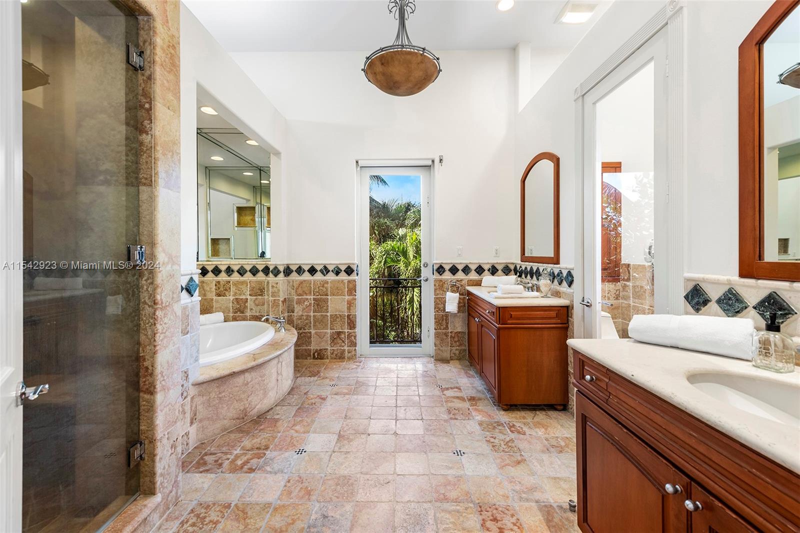 296 Ocean Blvd, Golden Beach, FL, 33160 United States, 6 Bedrooms Bedrooms, ,6 BathroomsBathrooms,Residential,For Sale,Ocean Blvd,A11542923