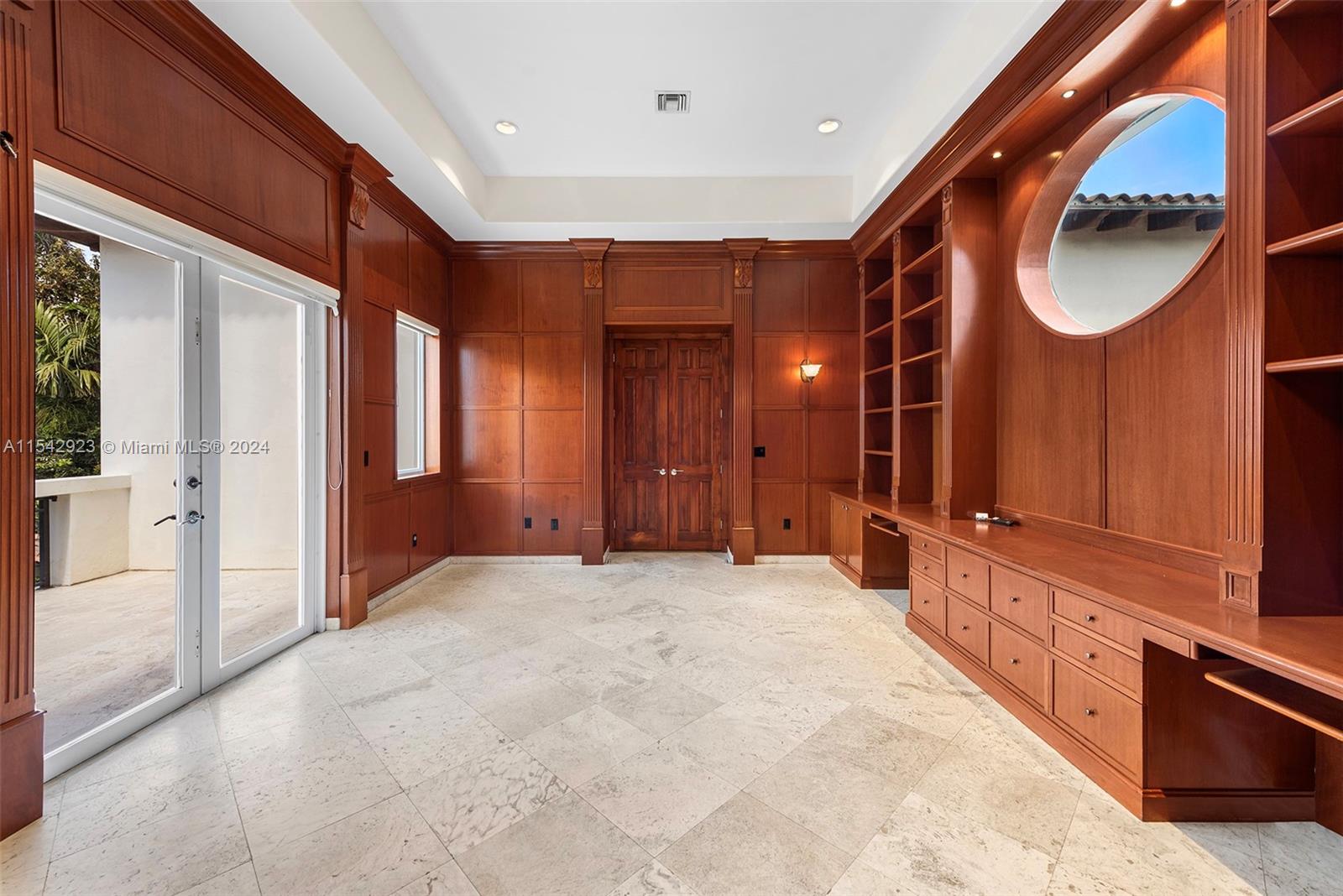 296 Ocean Blvd, Golden Beach, FL, 33160 United States, 6 Bedrooms Bedrooms, ,6 BathroomsBathrooms,Residential,For Sale,Ocean Blvd,A11542923