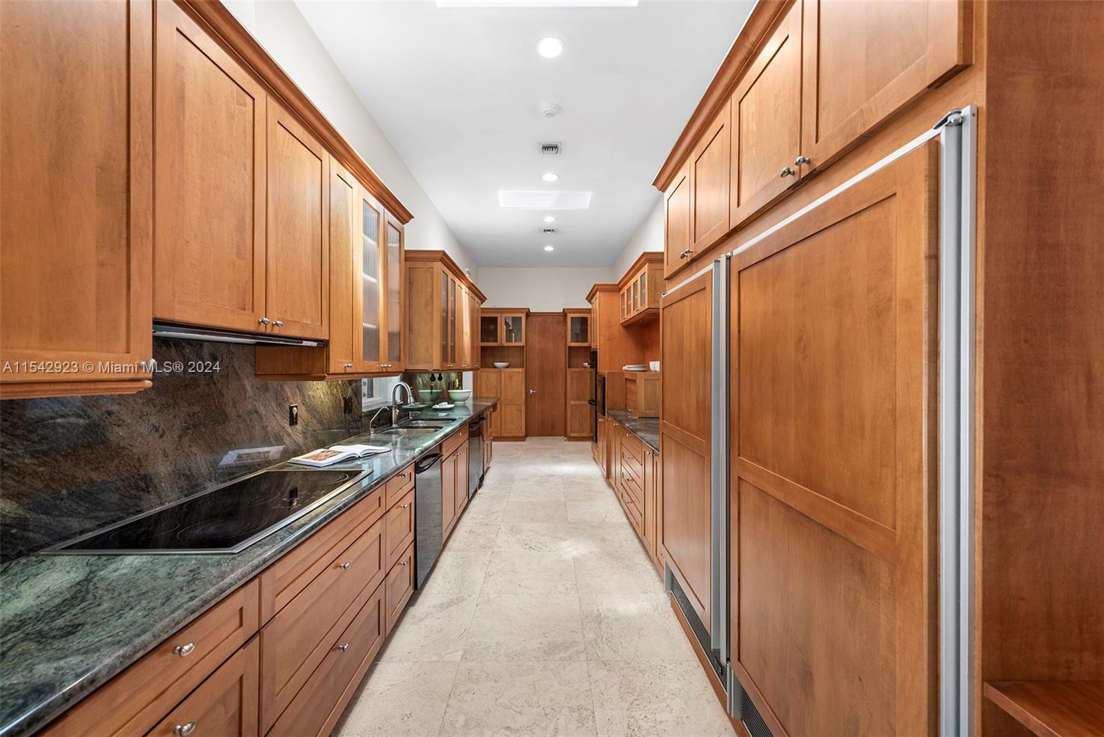 296 Ocean Blvd, Golden Beach, Florida 33160, 6 Bedrooms Bedrooms, ,6 BathroomsBathrooms,Residential,For Sale,296 Ocean Blvd,A11542923