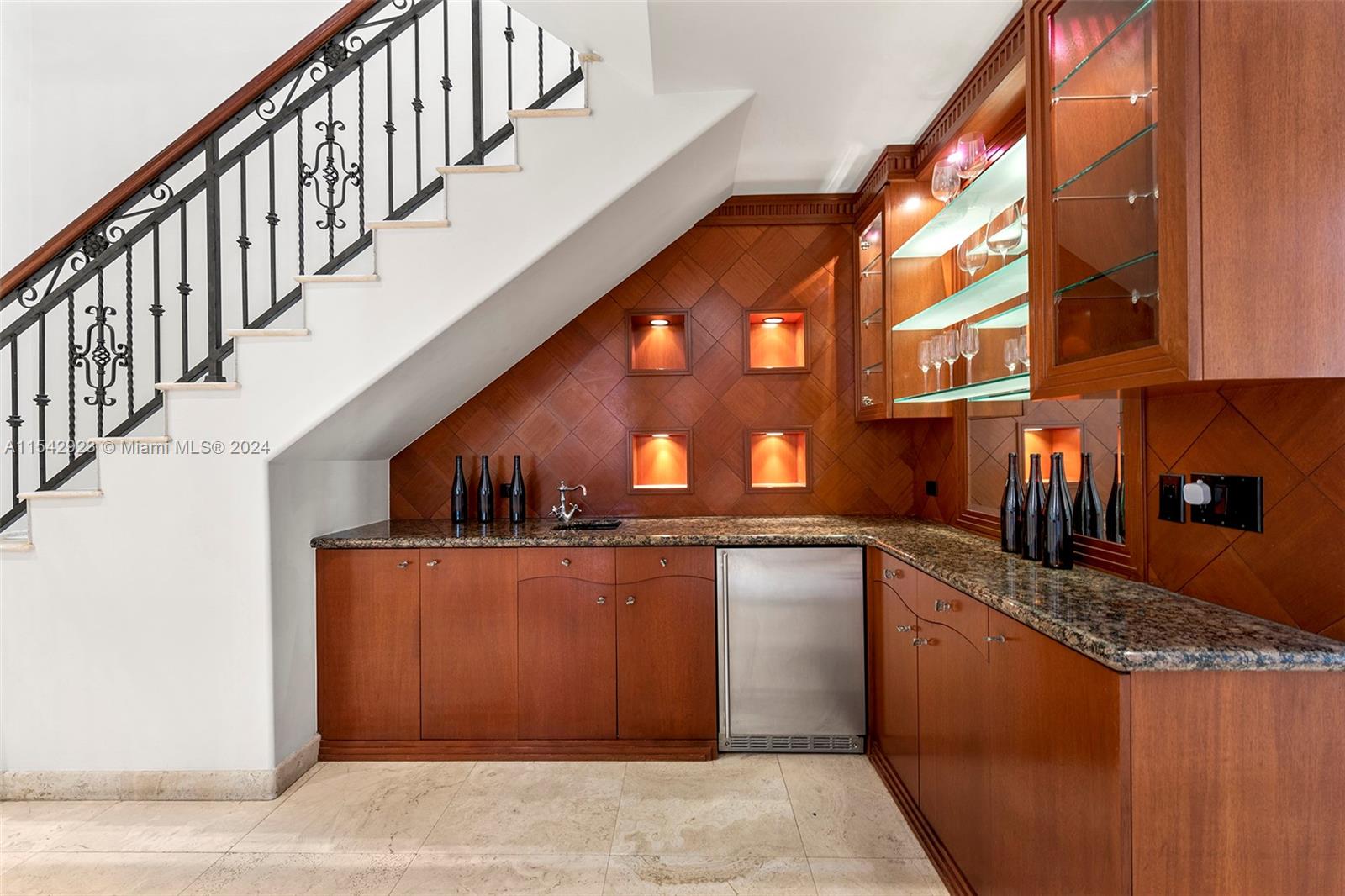 296 Ocean Blvd, Golden Beach, FL, 33160 United States, 6 Bedrooms Bedrooms, ,6 BathroomsBathrooms,Residential,For Sale,Ocean Blvd,A11542923