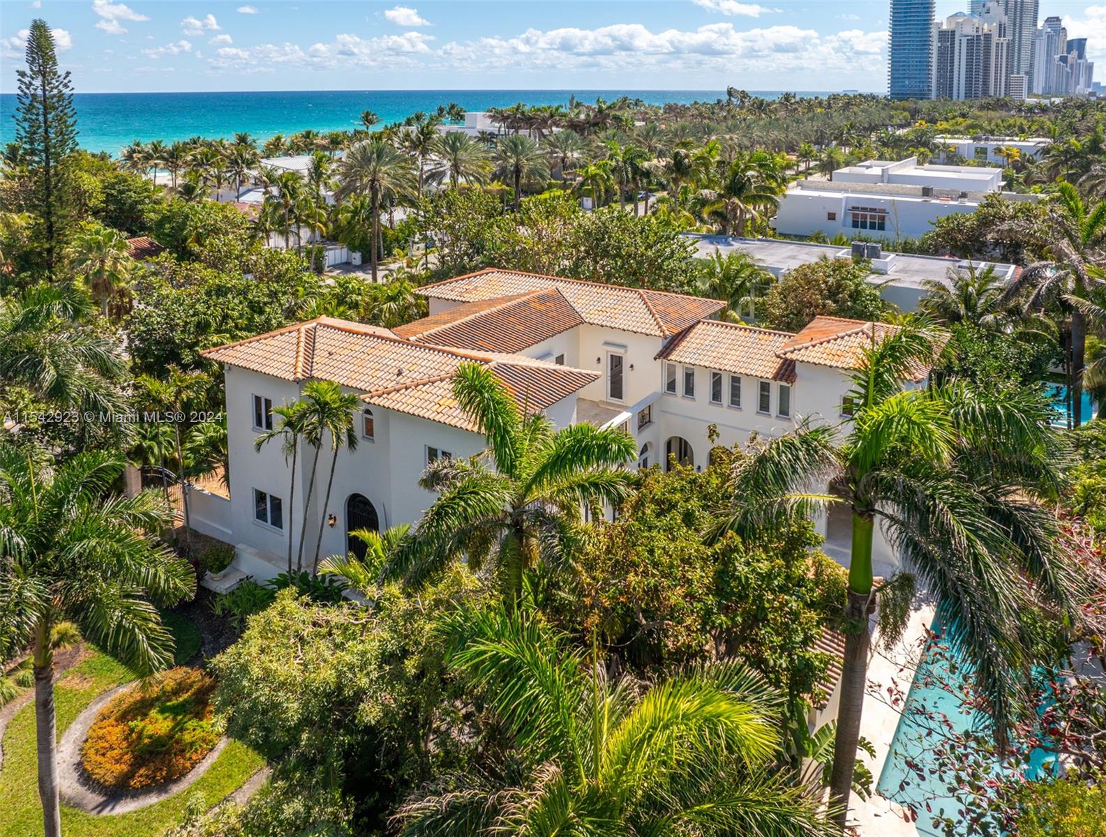 296 Ocean Blvd, Golden Beach, FL, 33160 United States, 6 Bedrooms Bedrooms, ,6 BathroomsBathrooms,Residential,For Sale,Ocean Blvd,A11542923