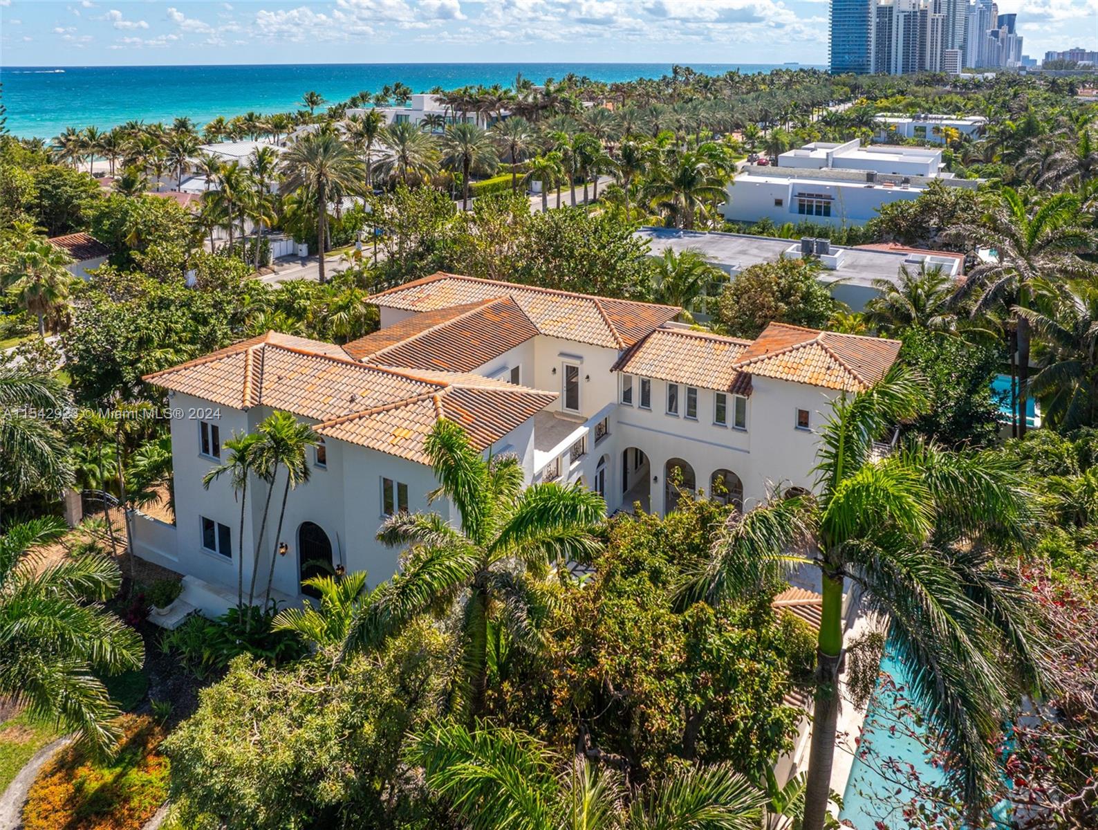 296 Ocean Blvd, Golden Beach, FL, 33160 United States, 6 Bedrooms Bedrooms, ,6 BathroomsBathrooms,Residential,For Sale,Ocean Blvd,A11542923