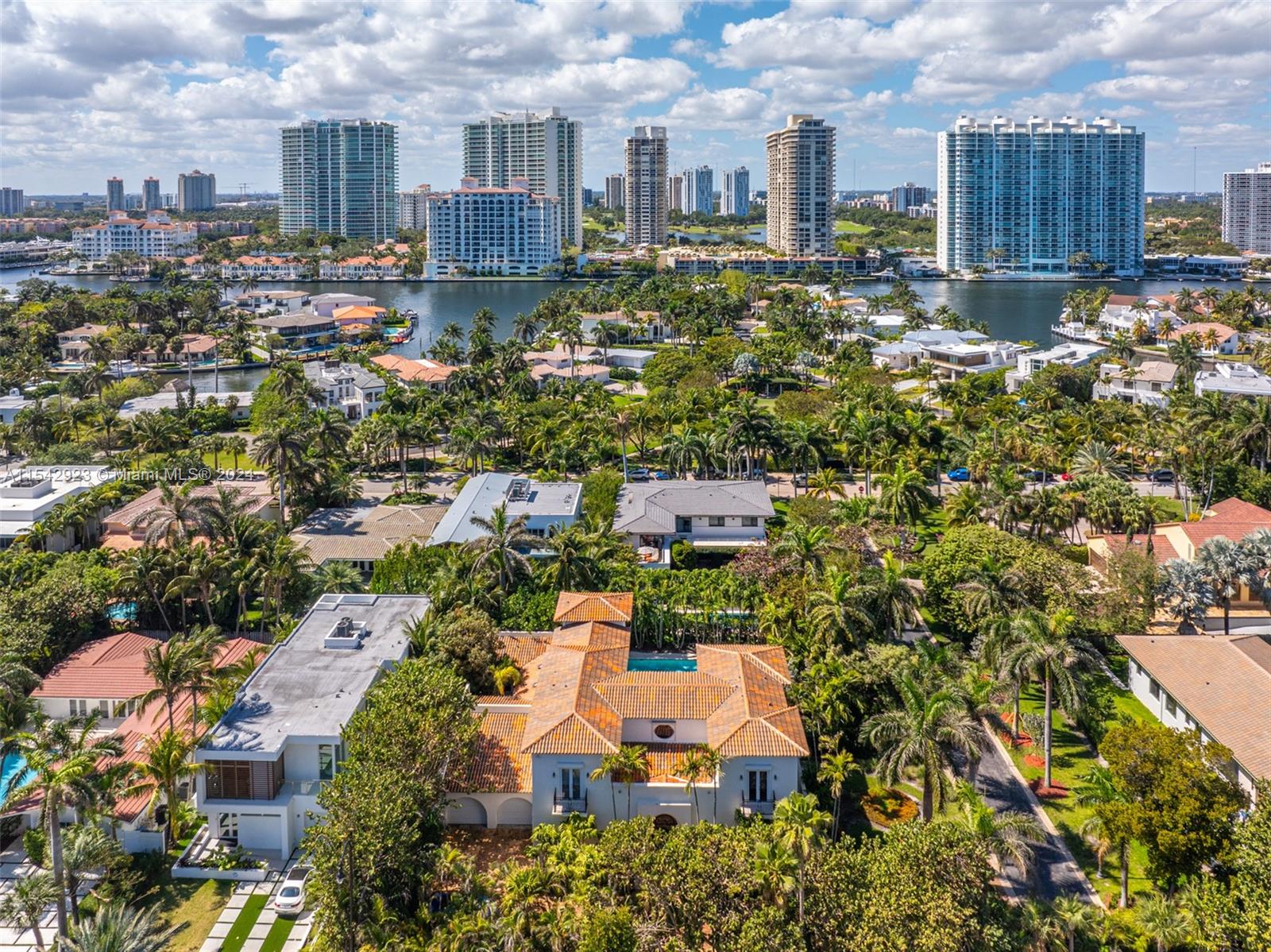 296 Ocean Blvd, Golden Beach, FL, 33160 United States, 6 Bedrooms Bedrooms, ,6 BathroomsBathrooms,Residential,For Sale,Ocean Blvd,A11542923