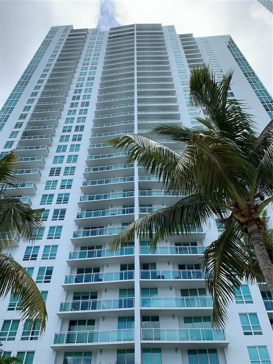 951 Brickell Ave #310, Miami FL 33131