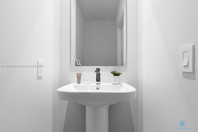 4010 S Ocean Dr T4106, Hollywood, Florida 33019, 1 Bedroom Bedrooms, ,1 BathroomBathrooms,Residential,For Sale,4010 S Ocean Dr T4106,A11543240