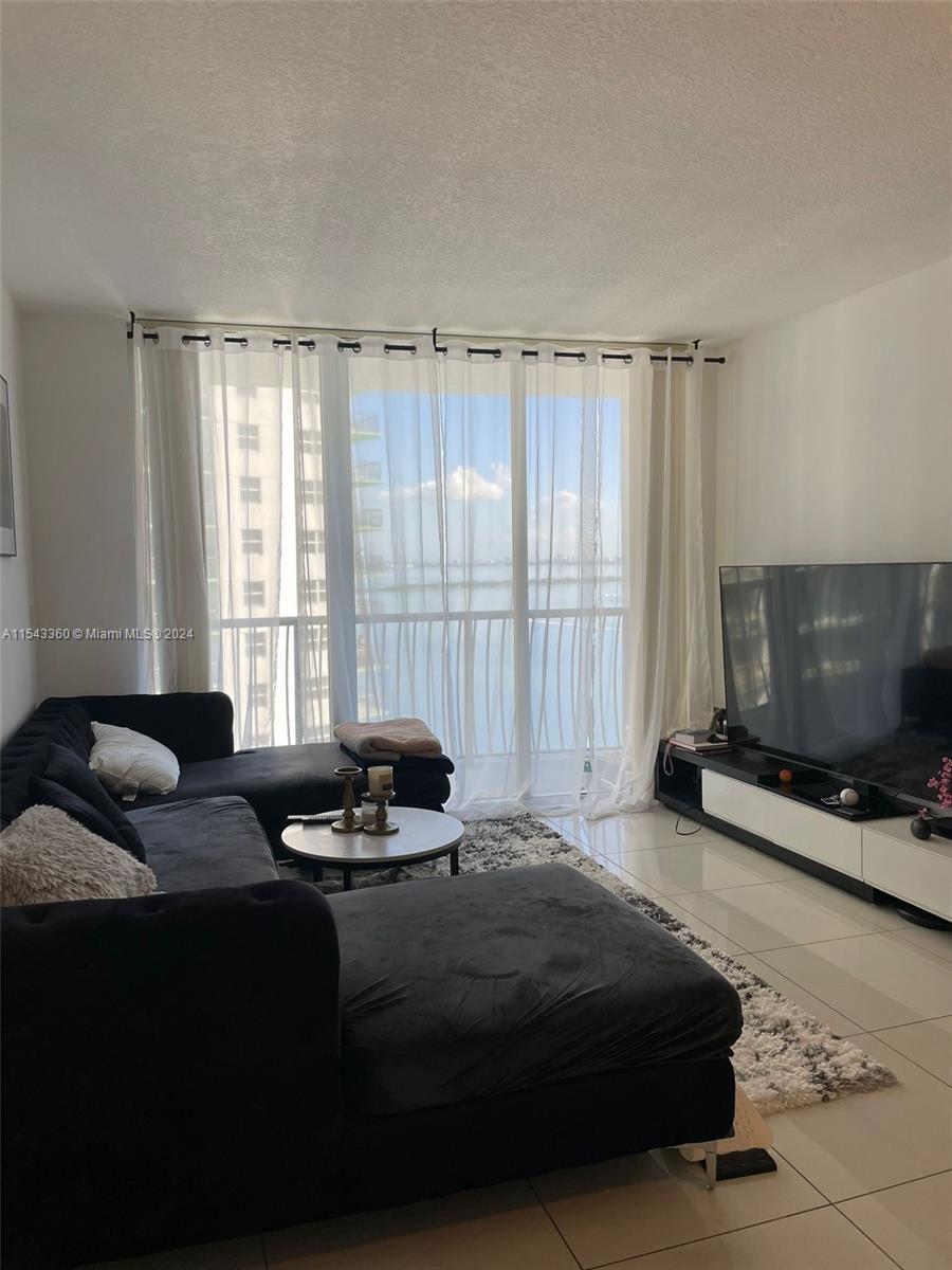 1750 N Bayshore Dr 2903, Miami, Florida 33132, 1 Bedroom Bedrooms, ,1 BathroomBathrooms,Residentiallease,For Rent,1750 N Bayshore Dr 2903,A11543360