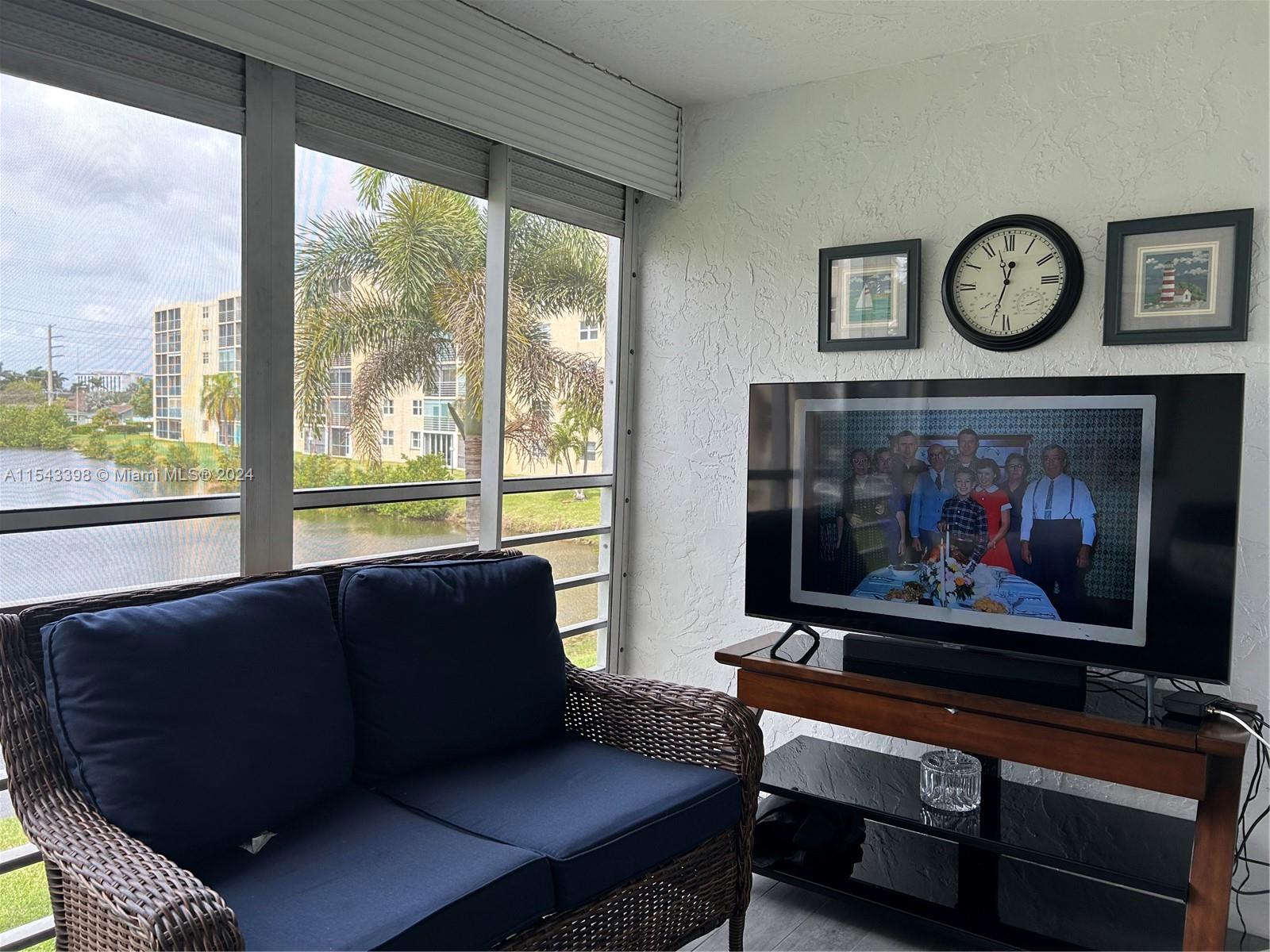 321 SE 3rd St 204, Dania Beach, Florida 33004, 2 Bedrooms Bedrooms, ,2 BathroomsBathrooms,Residential,For Sale,321 SE 3rd St 204,A11543398