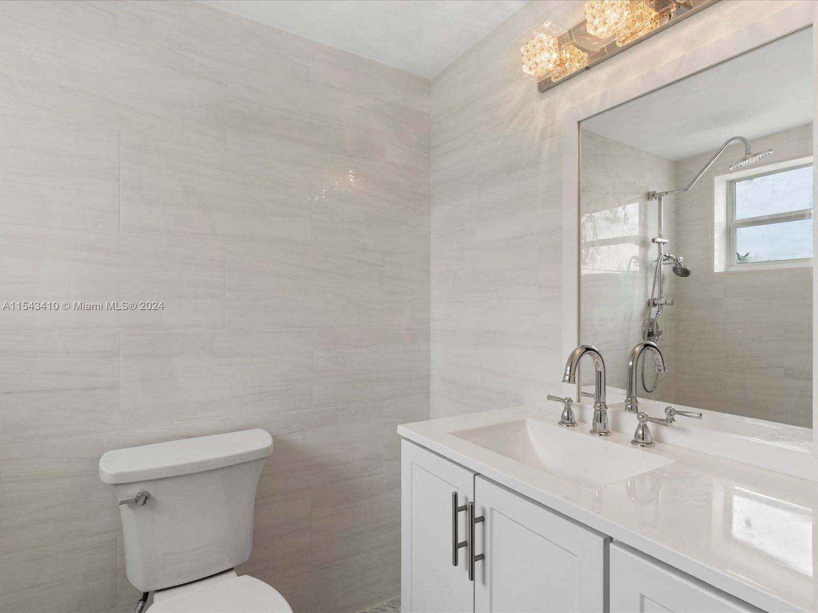 200 NE 12th Ave 7C, Hallandale Beach, Florida 33009, 2 Bedrooms Bedrooms, ,2 BathroomsBathrooms,Residential,For Sale,200 NE 12th Ave 7C,A11543410