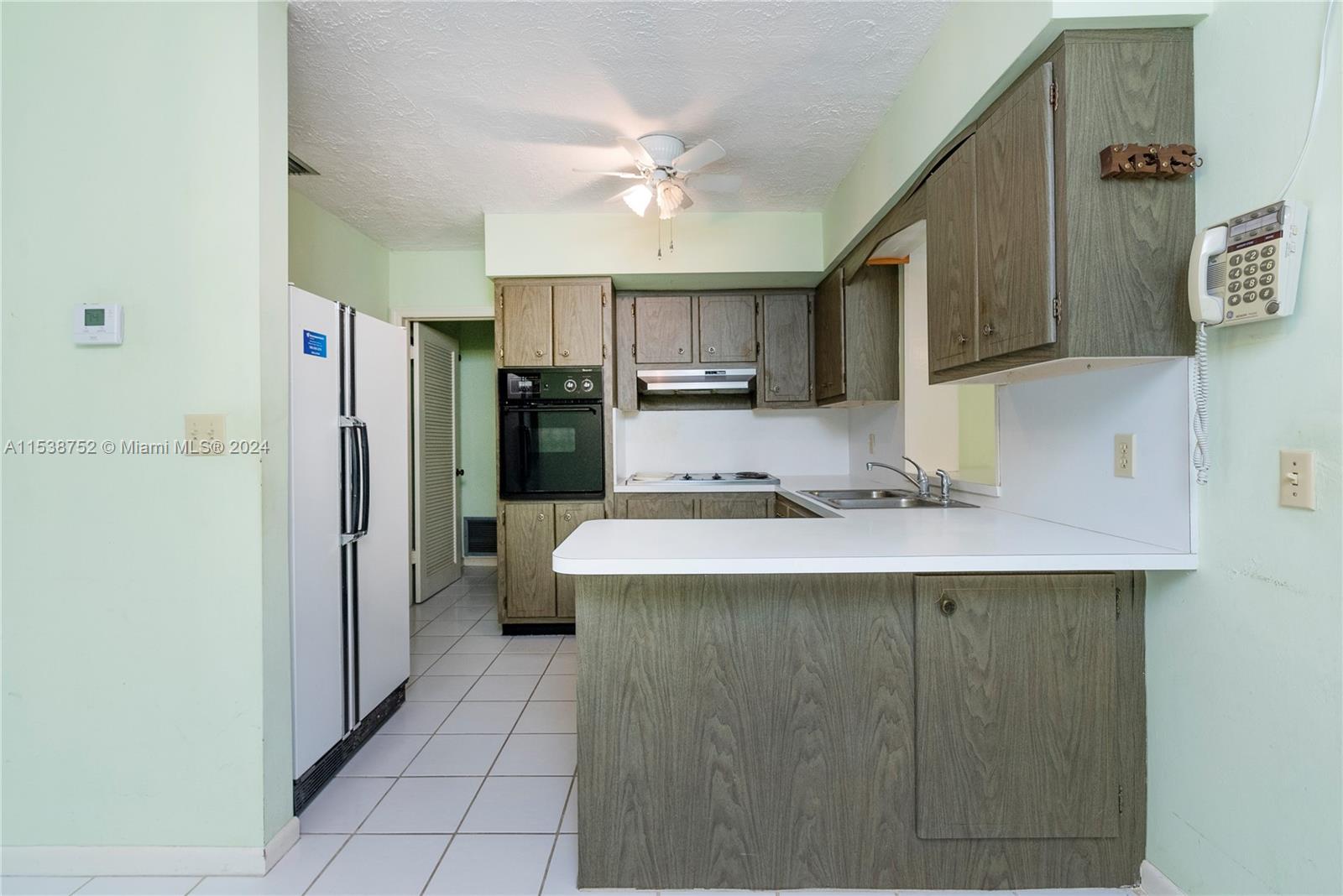 610 NW 17th Ct, Homestead, Florida 33030, 3 Bedrooms Bedrooms, ,2 BathroomsBathrooms,Residential,For Sale,610 NW 17th Ct,A11538752