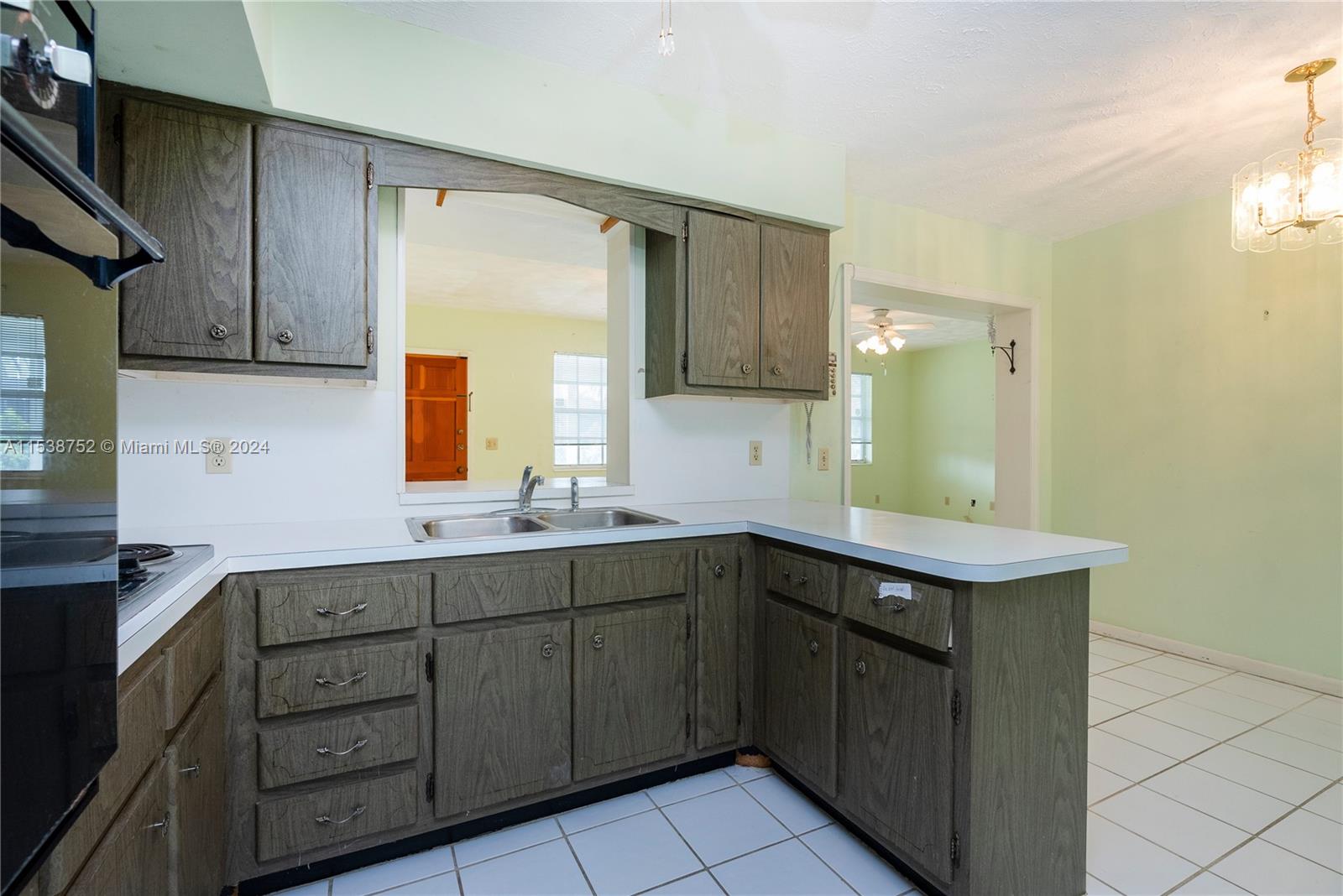 610 NW 17th Ct, Homestead, Florida 33030, 3 Bedrooms Bedrooms, ,2 BathroomsBathrooms,Residential,For Sale,610 NW 17th Ct,A11538752