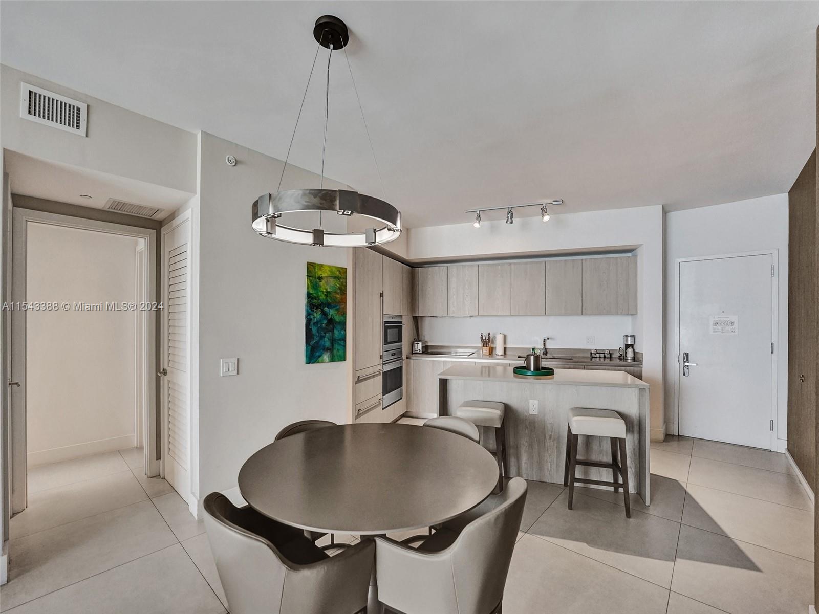 4111 S Ocean Dr 3810, Hollywood, Florida 33019, 1 Bedroom Bedrooms, 4 Rooms Rooms,1 BathroomBathrooms,Residential,For Sale,4111 S Ocean Dr 3810,A11543388