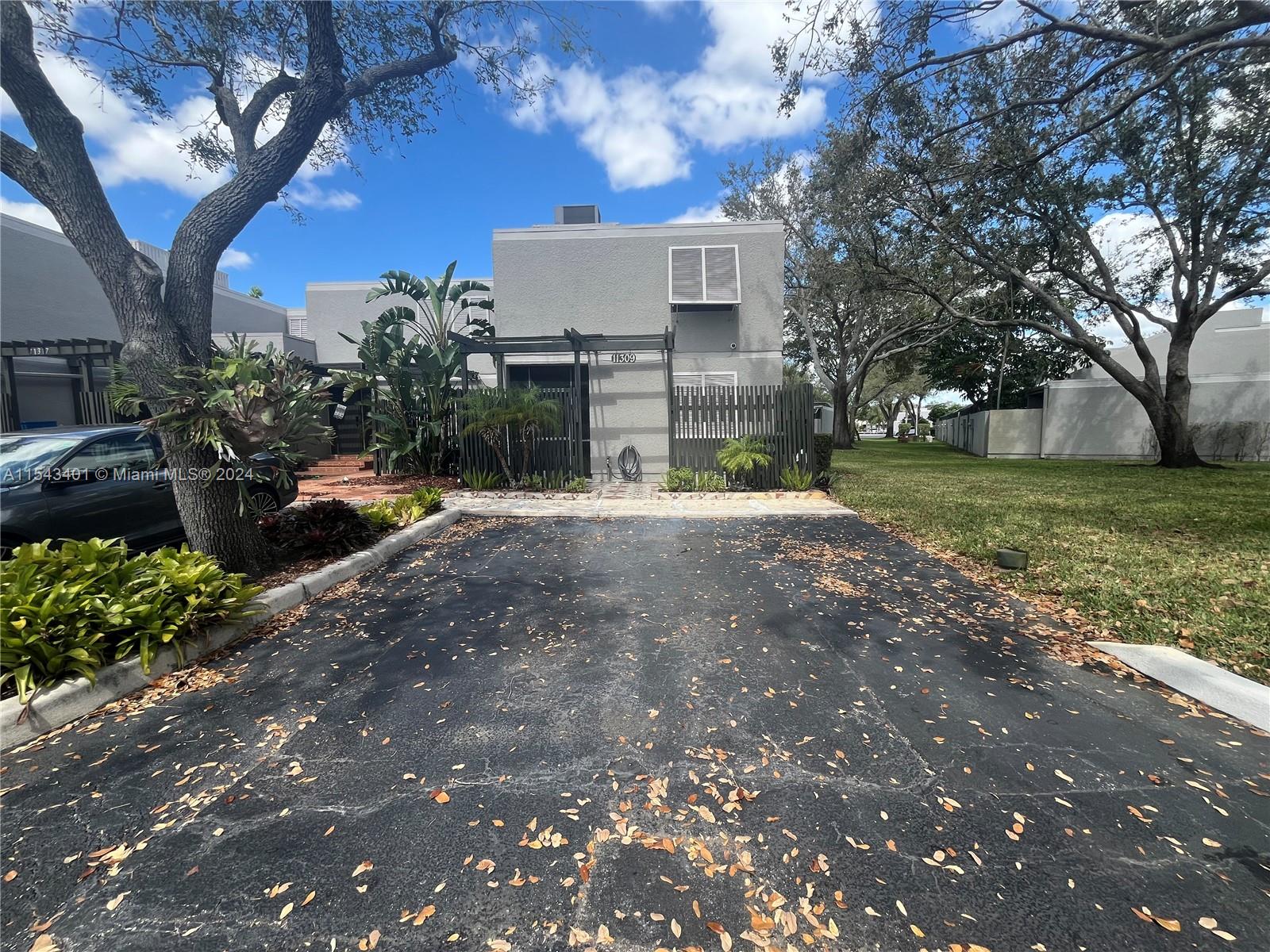 11309 14th Ct, Pembroke Pines, FL, 33026 United States, 3 Bedrooms Bedrooms, ,2 BathroomsBathrooms,Residential,For Sale,14th Ct,A11543401