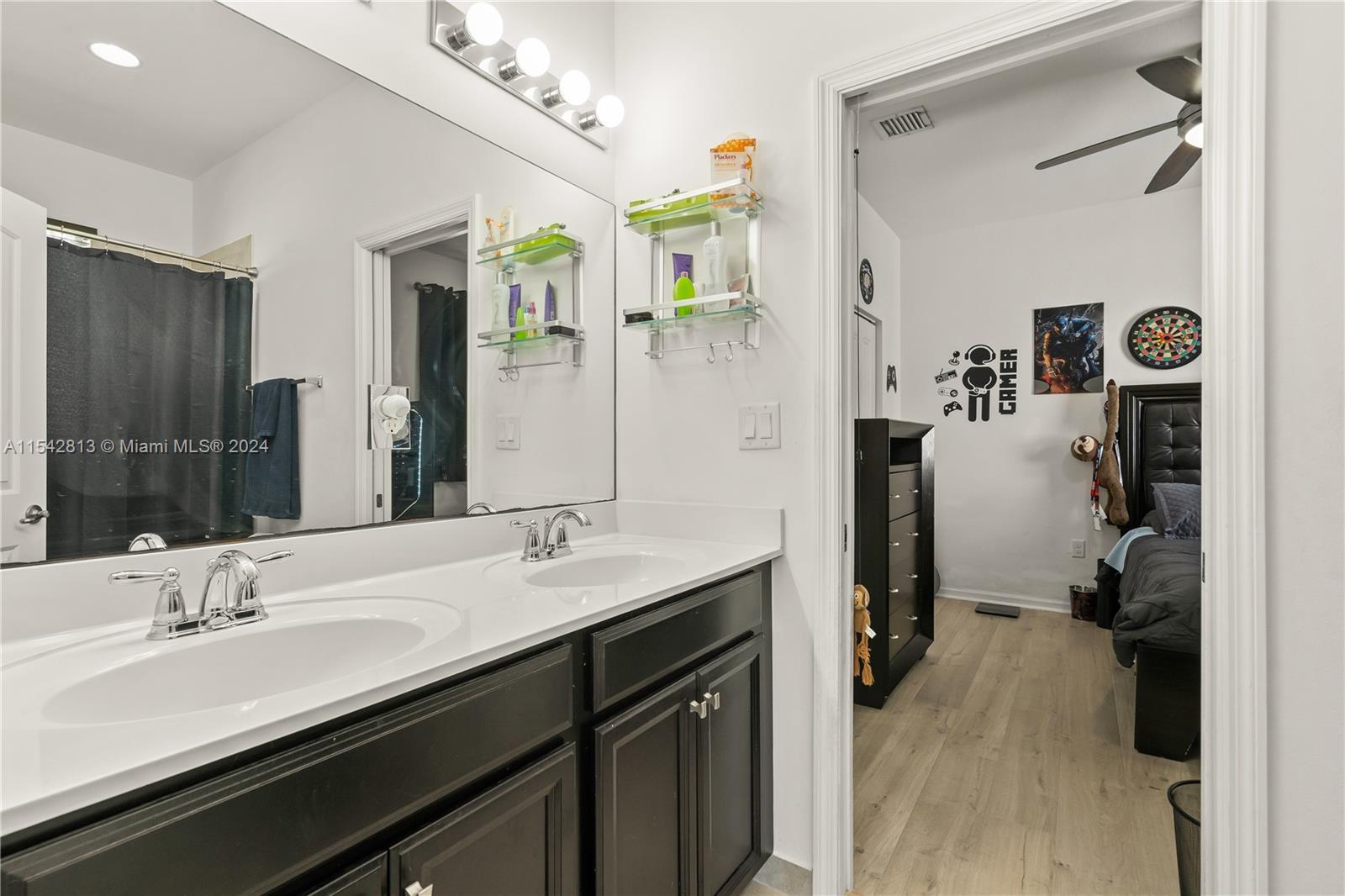 25301 SW 119th Ct, Homestead, Florida 33032, 5 Bedrooms Bedrooms, ,4 BathroomsBathrooms,Residential,For Sale,25301 SW 119th Ct,A11542813