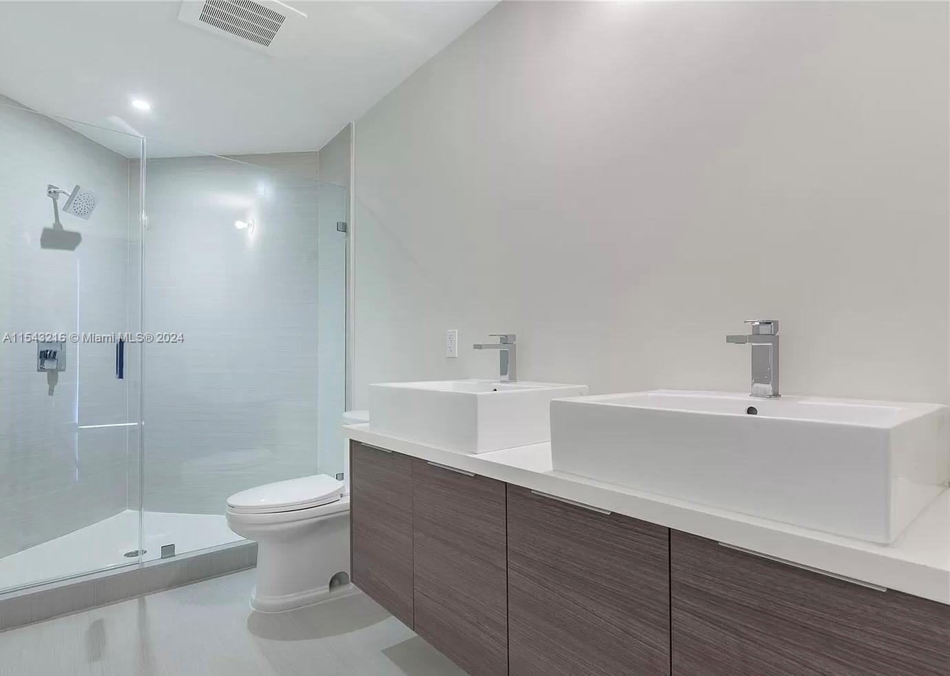 1010 SW 2nd Ave 603, Miami, Florida 33130, 3 Bedrooms Bedrooms, ,2 BathroomsBathrooms,Residentiallease,For Rent,1010 SW 2nd Ave 603,A11543216