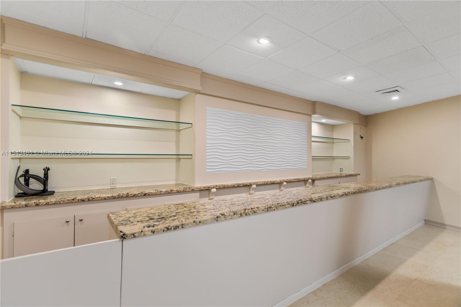 3725 S Ocean Dr 416, Hollywood, Florida 33019, 2 Bedrooms Bedrooms, ,2 BathroomsBathrooms,Residential,For Sale,3725 S Ocean Dr 416,A11543461