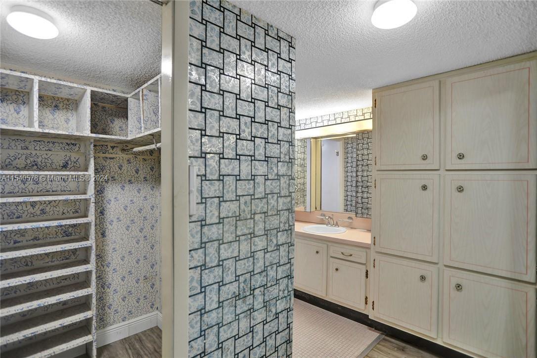 18041 Biscayne Blvd, Aventura, FL, 33160 United States, 2 Bedrooms Bedrooms, ,2 BathroomsBathrooms,Residential,For Sale,Biscayne Blvd,A11540578