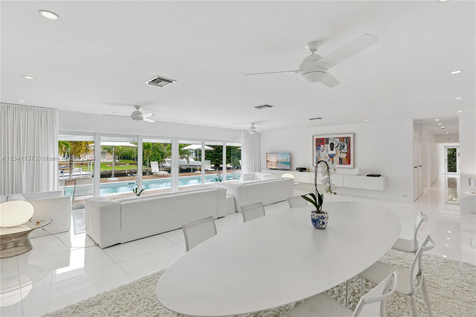 1261 S Alhambra Cir, Coral Gables, Florida 33146, 5 Bedrooms Bedrooms, ,6 BathroomsBathrooms,Residential,For Sale,1261 S Alhambra Cir,A11541137