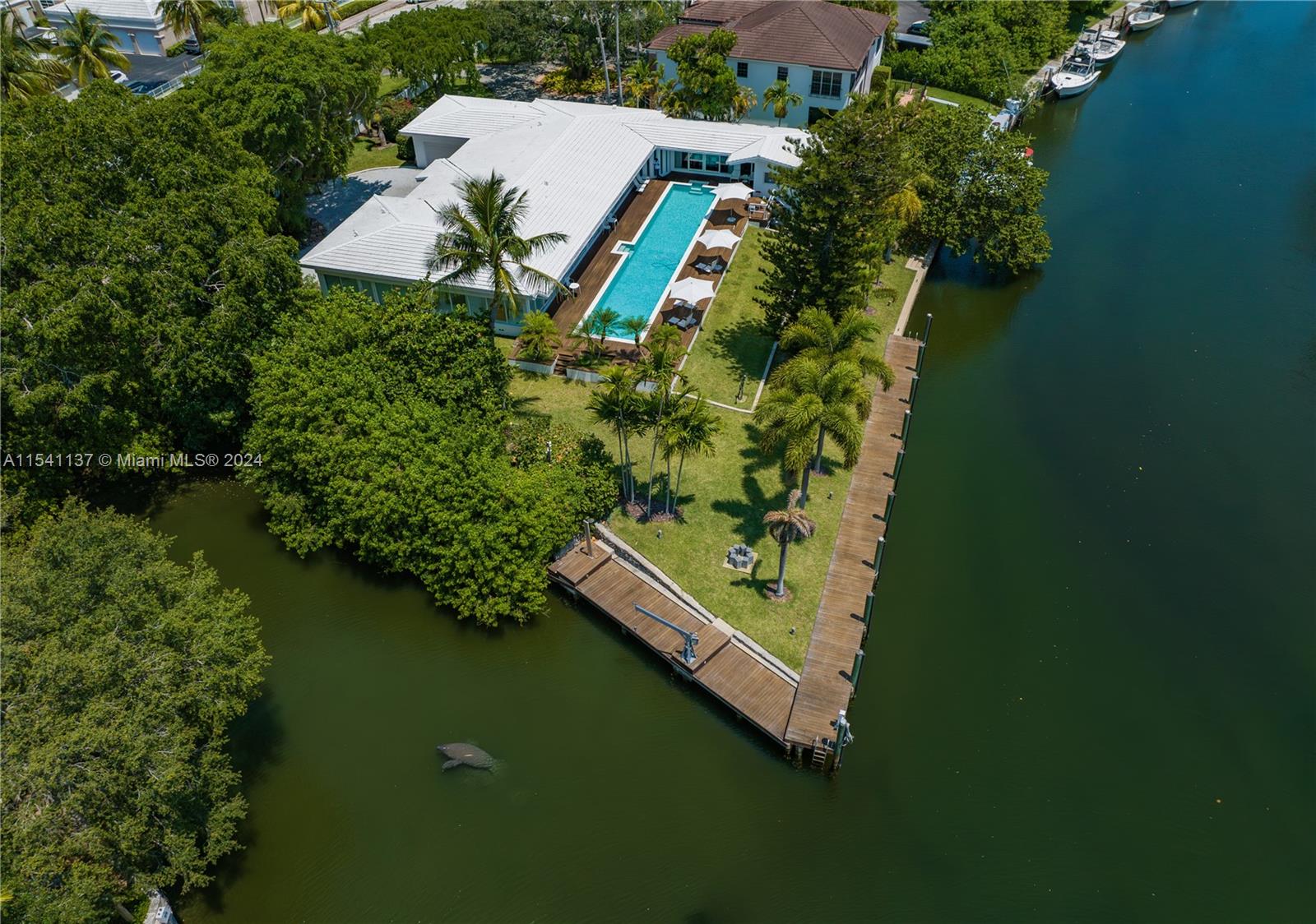 1261 S Alhambra Cir, Coral Gables, Florida 33146, 5 Bedrooms Bedrooms, ,6 BathroomsBathrooms,Residential,For Sale,1261 S Alhambra Cir,A11541137