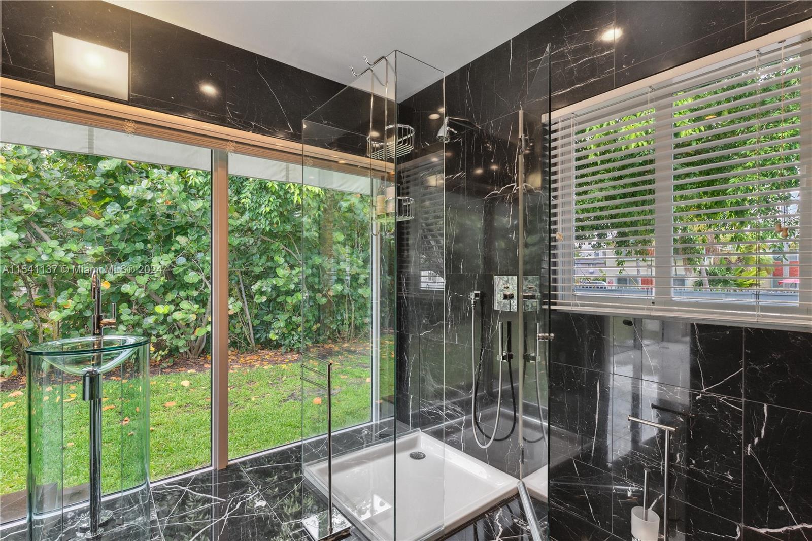 1261 S Alhambra Cir, Coral Gables, Florida 33146, 5 Bedrooms Bedrooms, ,6 BathroomsBathrooms,Residential,For Sale,1261 S Alhambra Cir,A11541137