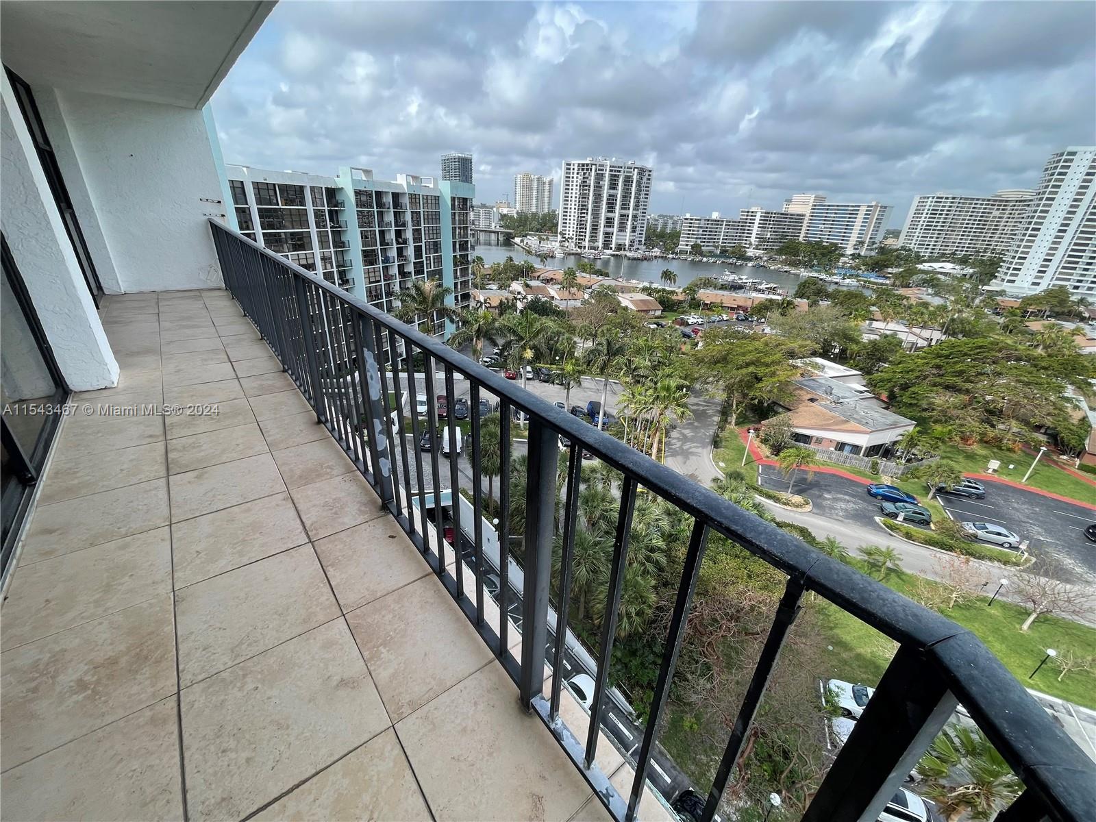 200 Leslie Dr 1109, Hallandale Beach, Florida 33009, 2 Bedrooms Bedrooms, ,2 BathroomsBathrooms,Residential,For Sale,200 Leslie Dr 1109,A11543467