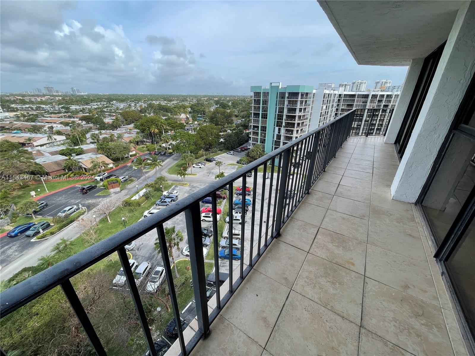 200 Leslie Dr 1109, Hallandale Beach, Florida 33009, 2 Bedrooms Bedrooms, ,2 BathroomsBathrooms,Residential,For Sale,200 Leslie Dr 1109,A11543467