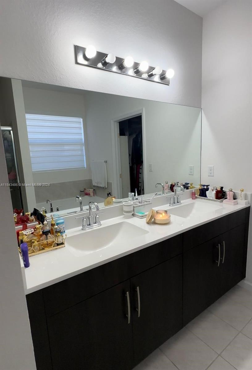 27887 SW 133rd Pl, Homestead, Florida 33032, 4 Bedrooms Bedrooms, ,2 BathroomsBathrooms,Residentiallease,For Rent,27887 SW 133rd Pl,A11543486