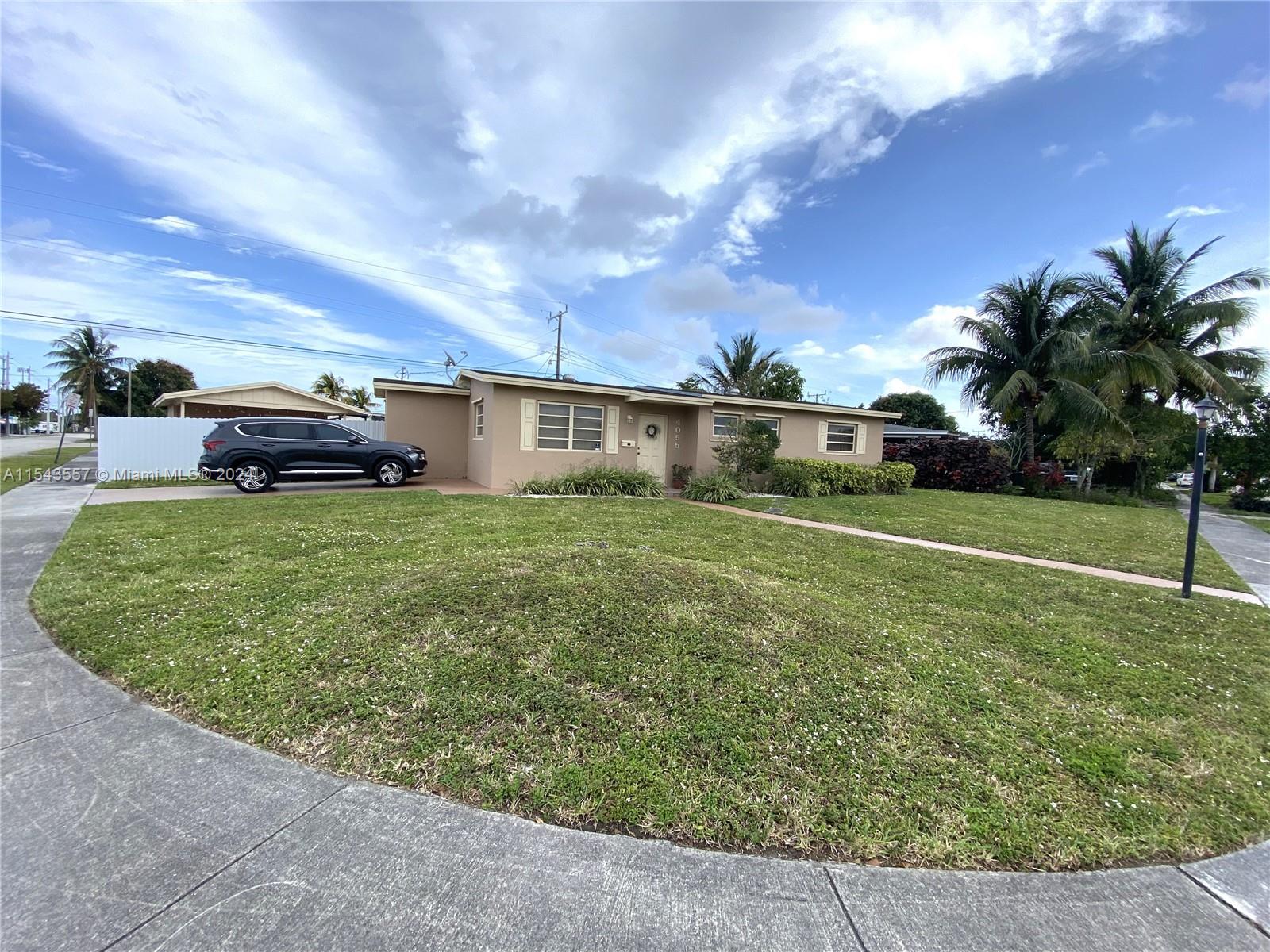 4055 SW 98th Ave  For Sale A11543557, FL
