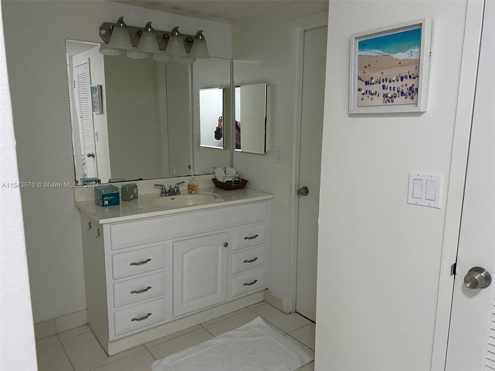 3725 S Ocean Dr 419, Hollywood, Florida 33019, 2 Bedrooms Bedrooms, ,2 BathroomsBathrooms,Residentiallease,For Rent,3725 S Ocean Dr 419,A11543570