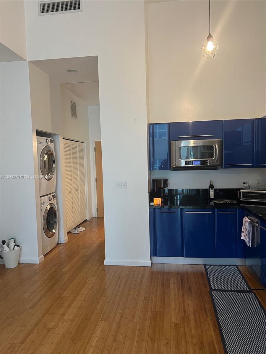 253 NE 2nd St 219, Miami, Florida 33132, ,1 BathroomBathrooms,Residentiallease,For Rent,253 NE 2nd St 219,A11543571