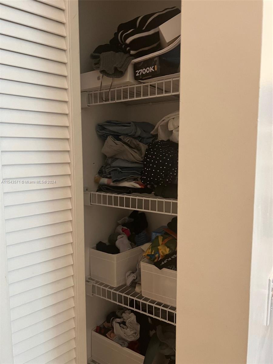 253 NE 2nd St 219, Miami, Florida 33132, ,1 BathroomBathrooms,Residentiallease,For Rent,253 NE 2nd St 219,A11543571